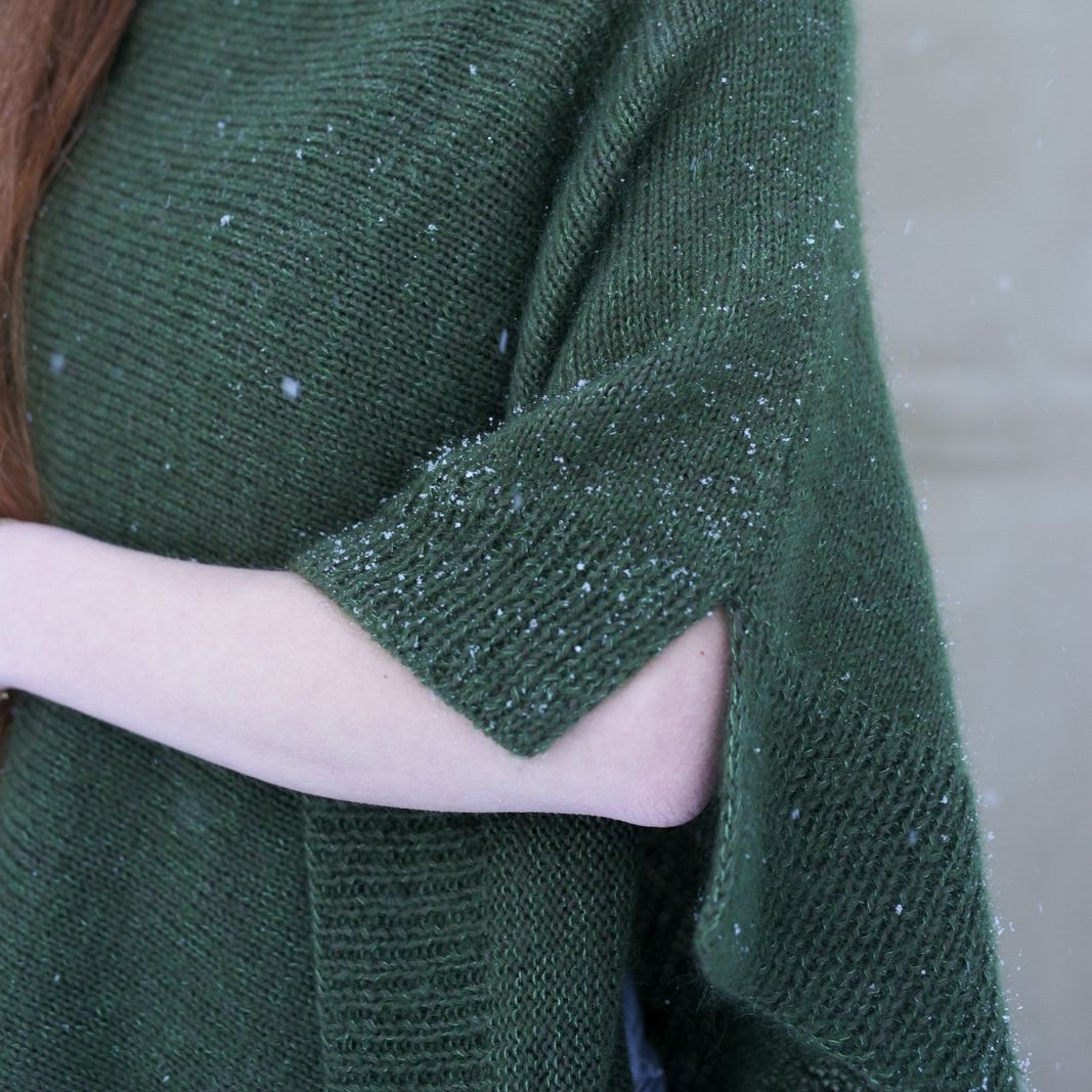 hobbii-soft-amber-poncho-strickanleitung-asymmetrisch image 5
