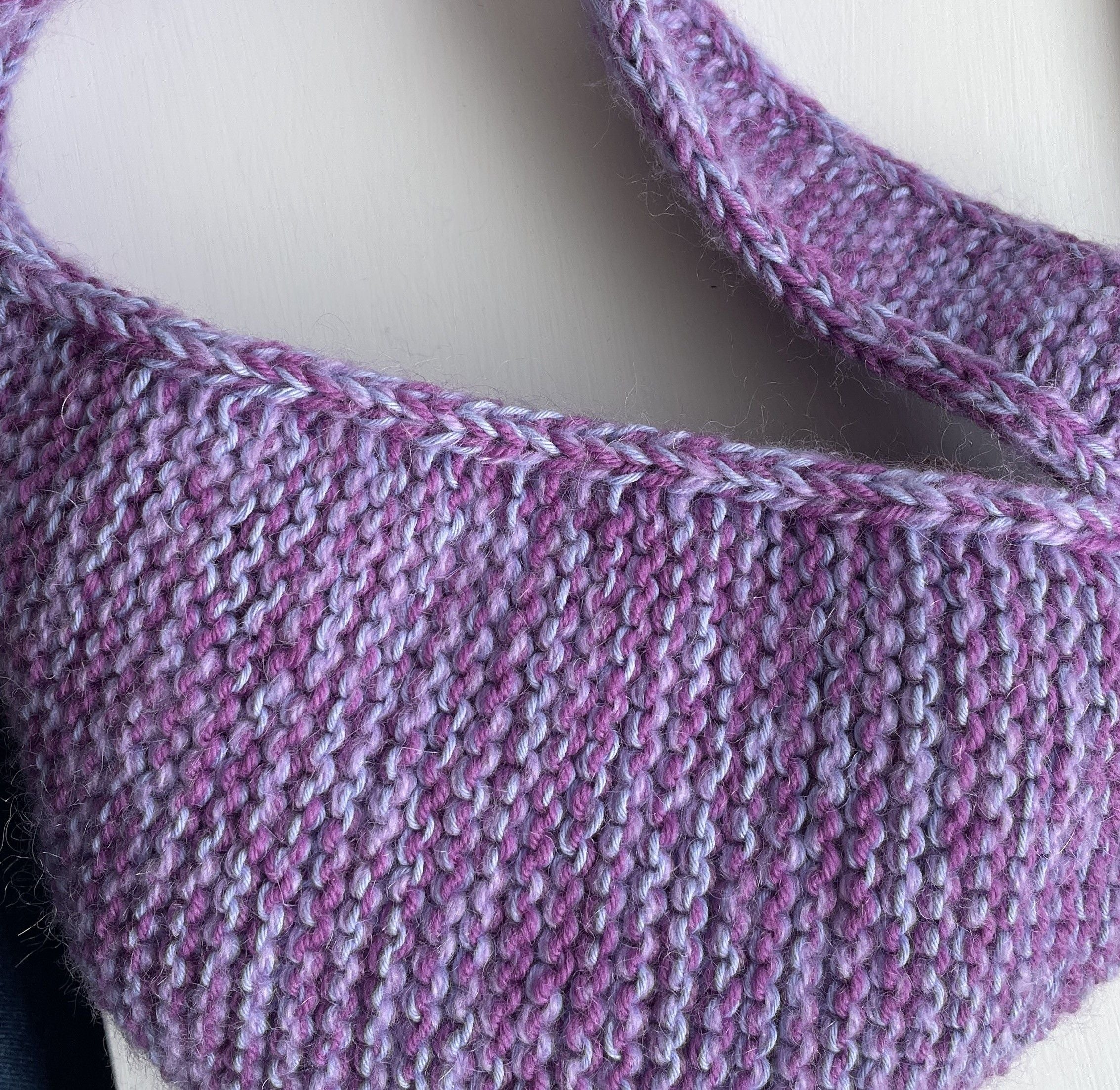 hobbii-ultra-easy-bag-strickanleitung-tasche-one-size-krausrippen image 3