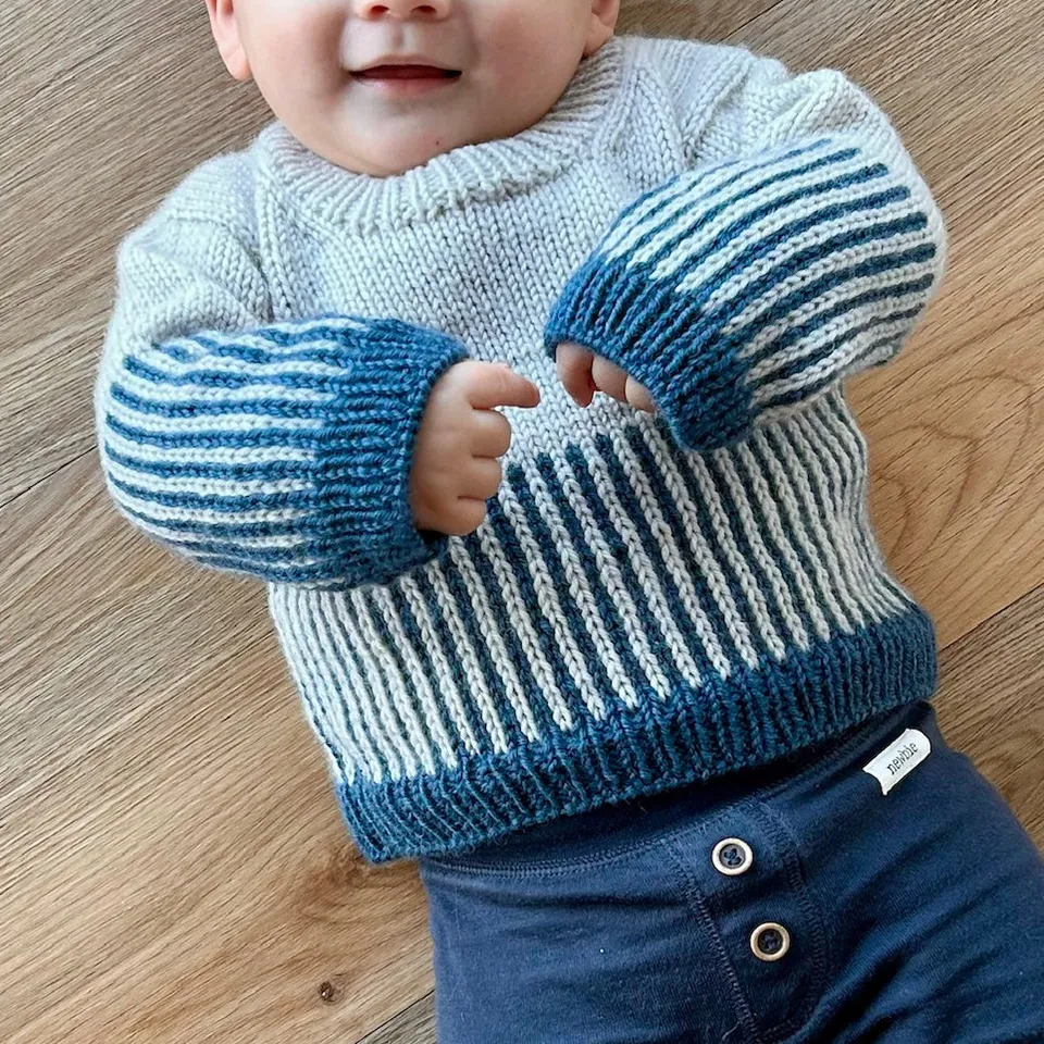 hobbii-anleitungen-easy-colour-mix-sweater-baby-pullover-0-24-m image 1