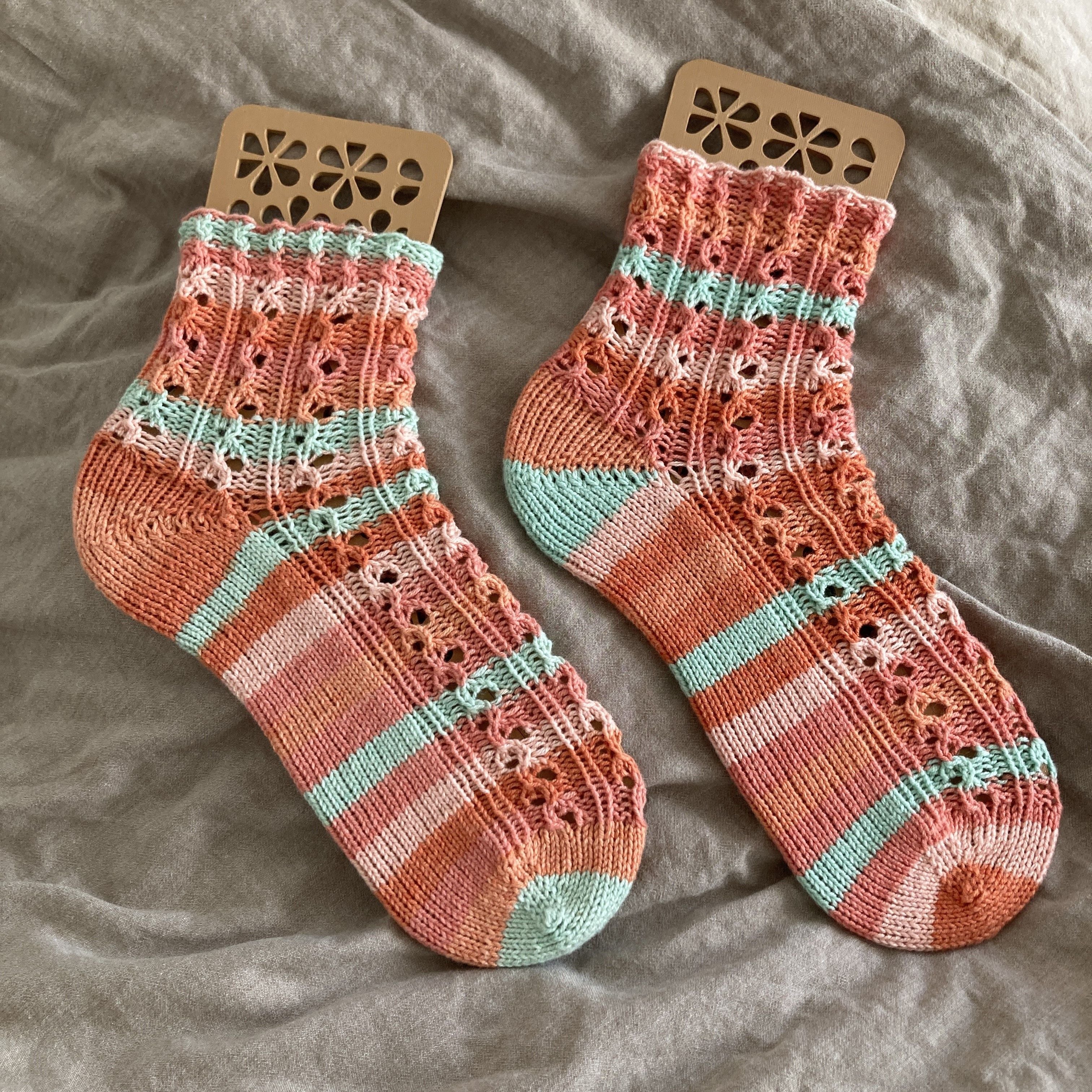 hobbii-golden-harvest-socken-strickanleitung-pdf-eu-36-43 image 5