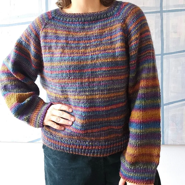 hobbii-nemt-og-enkelt-pullover-strickanleitung-gr-e-m-wolle image 1
