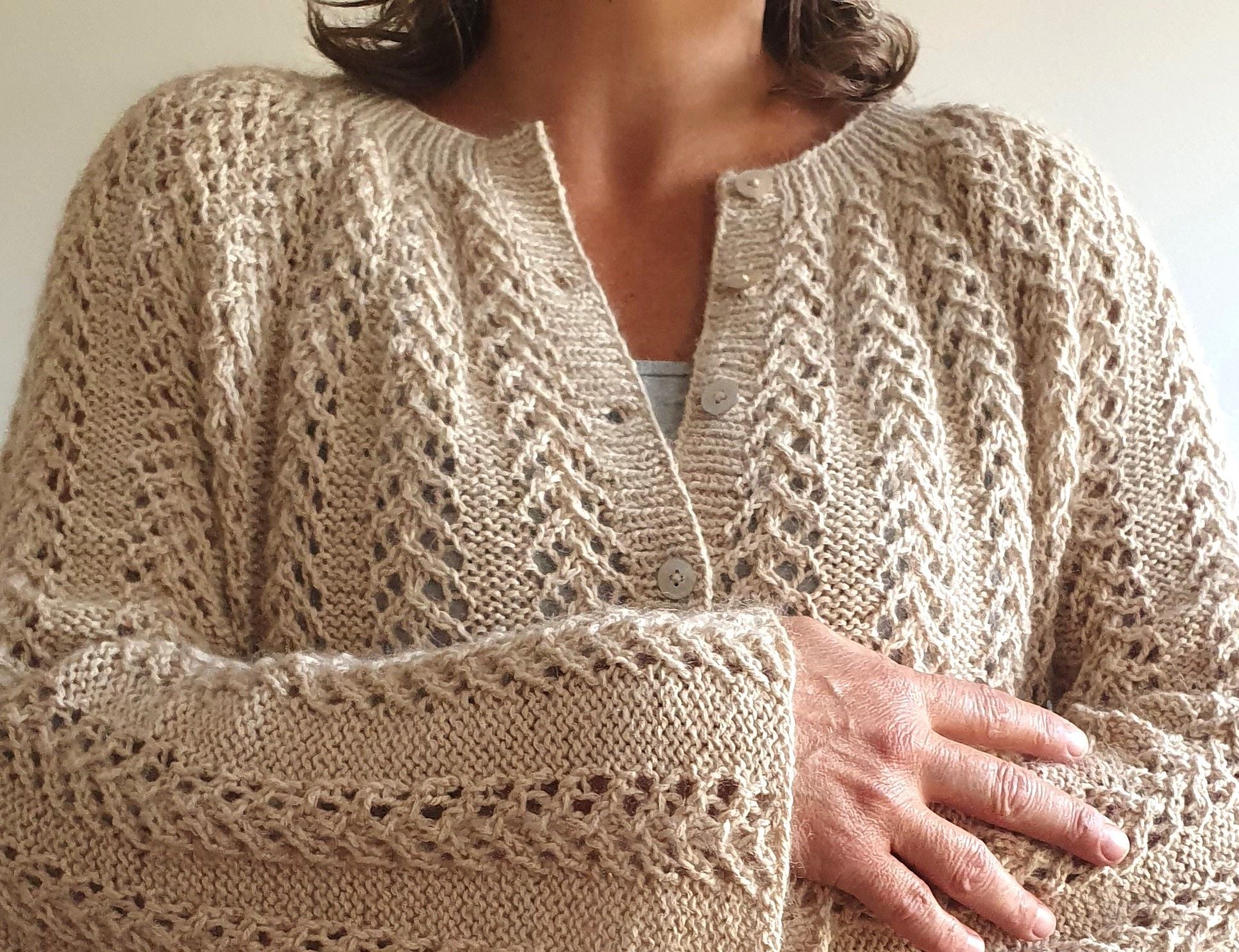 hobbii-anleitungen-japandy-cardigan-strickanleitung-pdf-lochmuster image 5