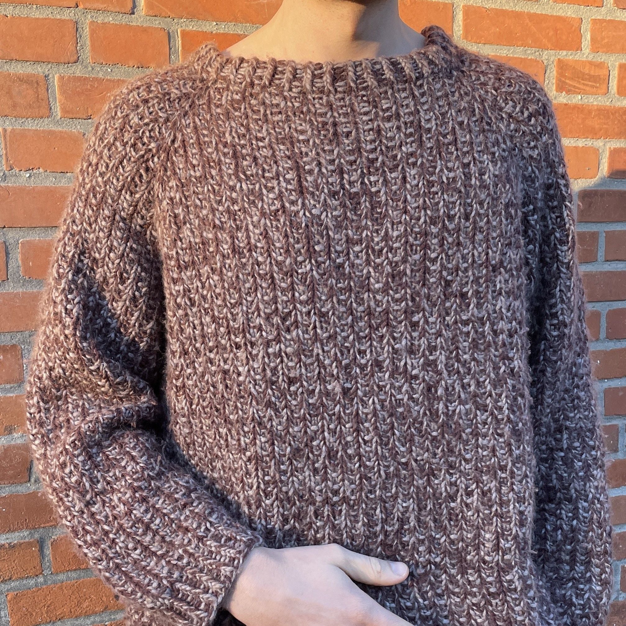 hobbii-easy-evening-sweater-man-strickanleitung-xs-4xl image 2