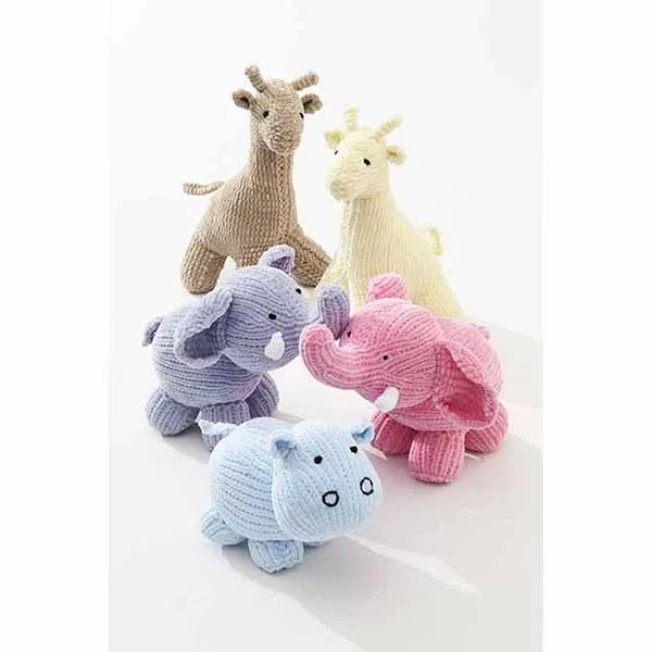 king-cole-9062-strickanleitung-kuscheltiere-yummy-giraffe-hippo image 1