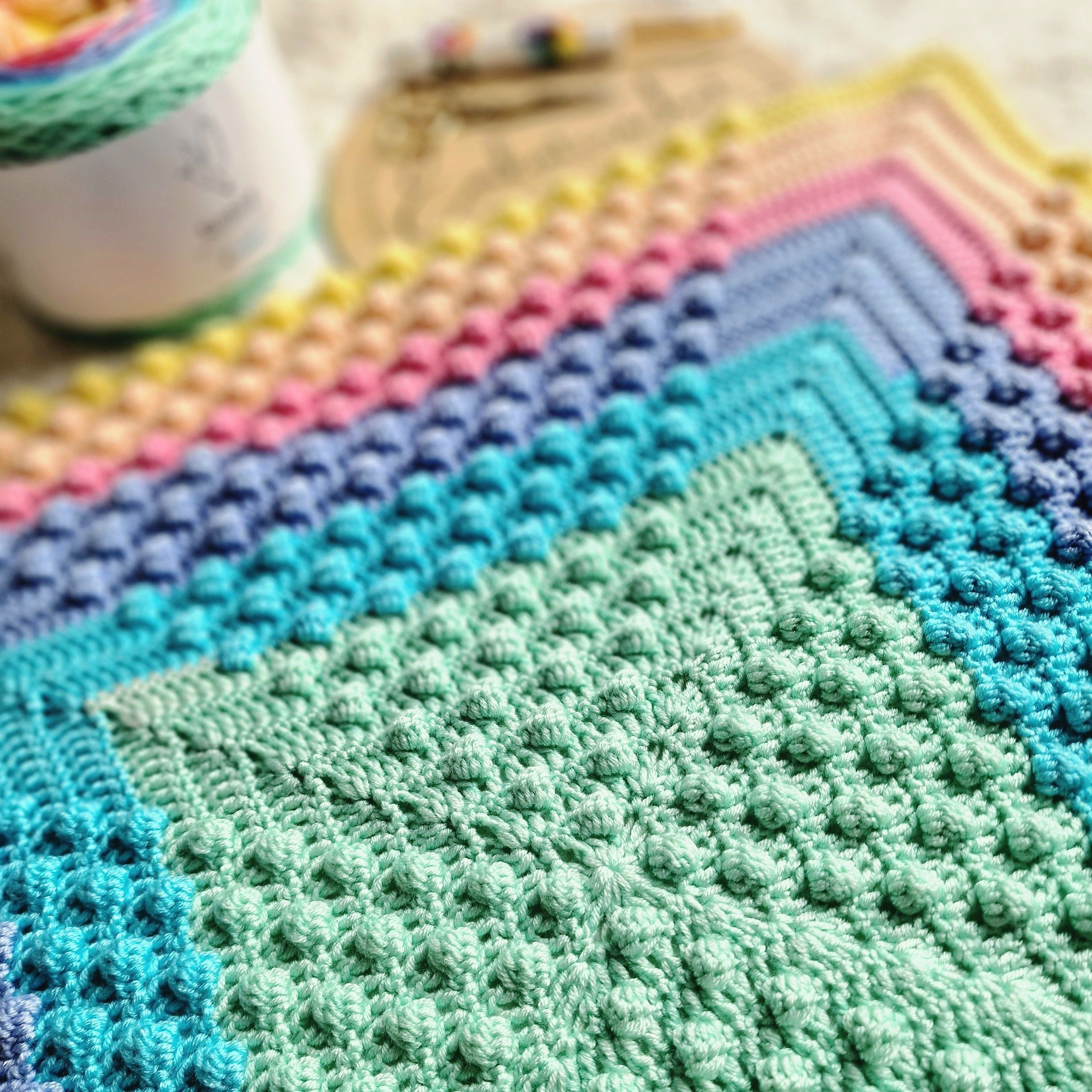 hobbii-anleitungen-kaleidobobble-babydecke-h-kelanleitung-75x75 image 4