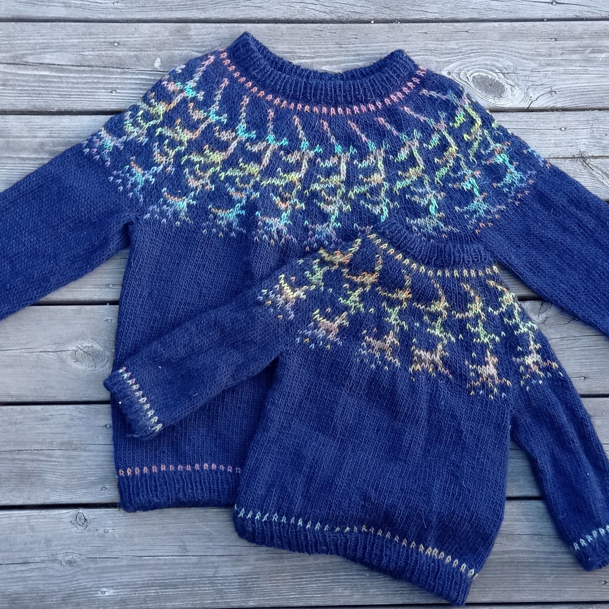 hobbii-cynara-strickanleitung-pullover-winter-glow-gr-m image 4