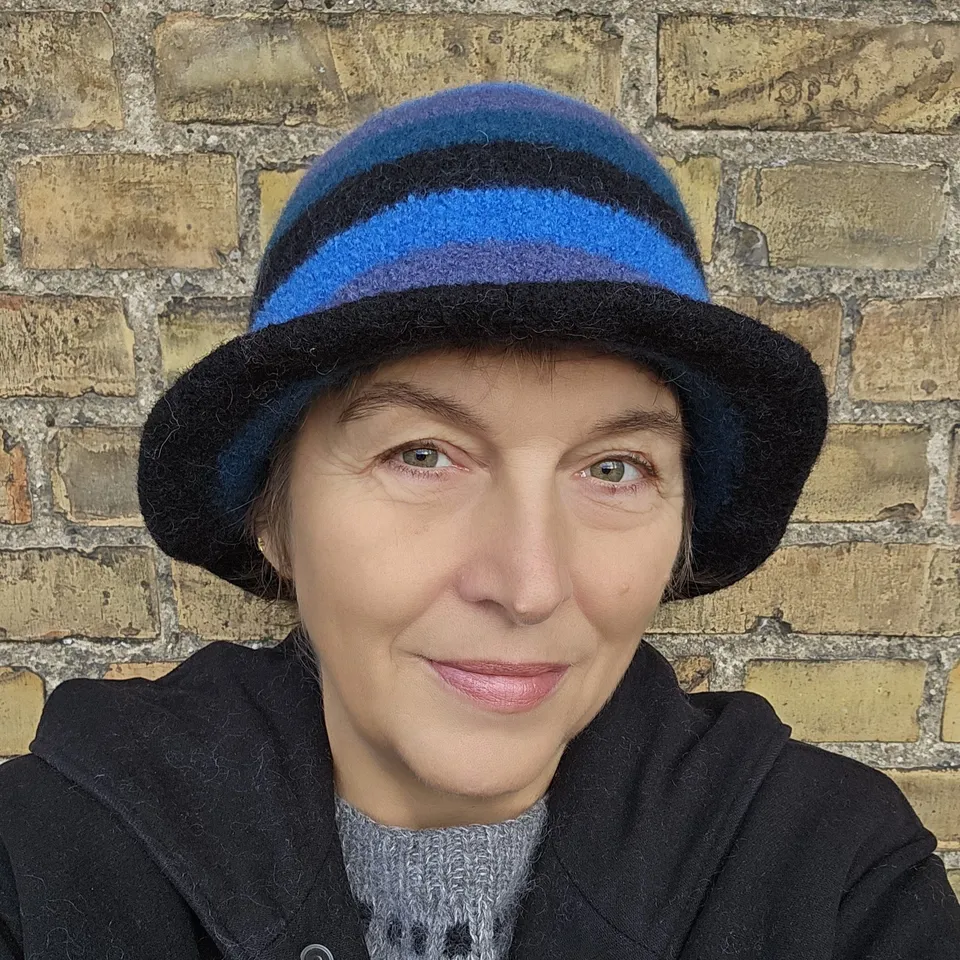 hobbii-my-hat-gestreifter-hut-strickanleitung-pdf-s-m-l image 1