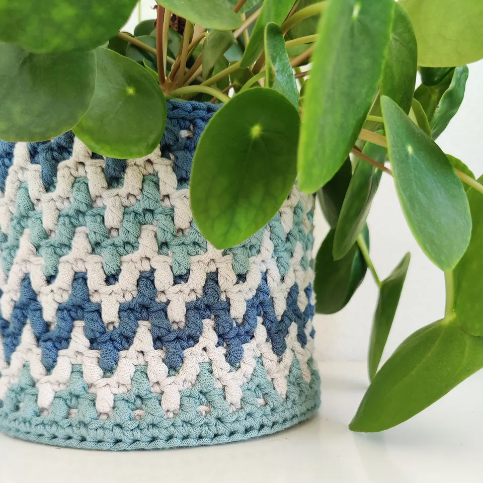 hobbii-chunky-zigzag-korb-h-kelanleitung-one-size-mosaik image 1