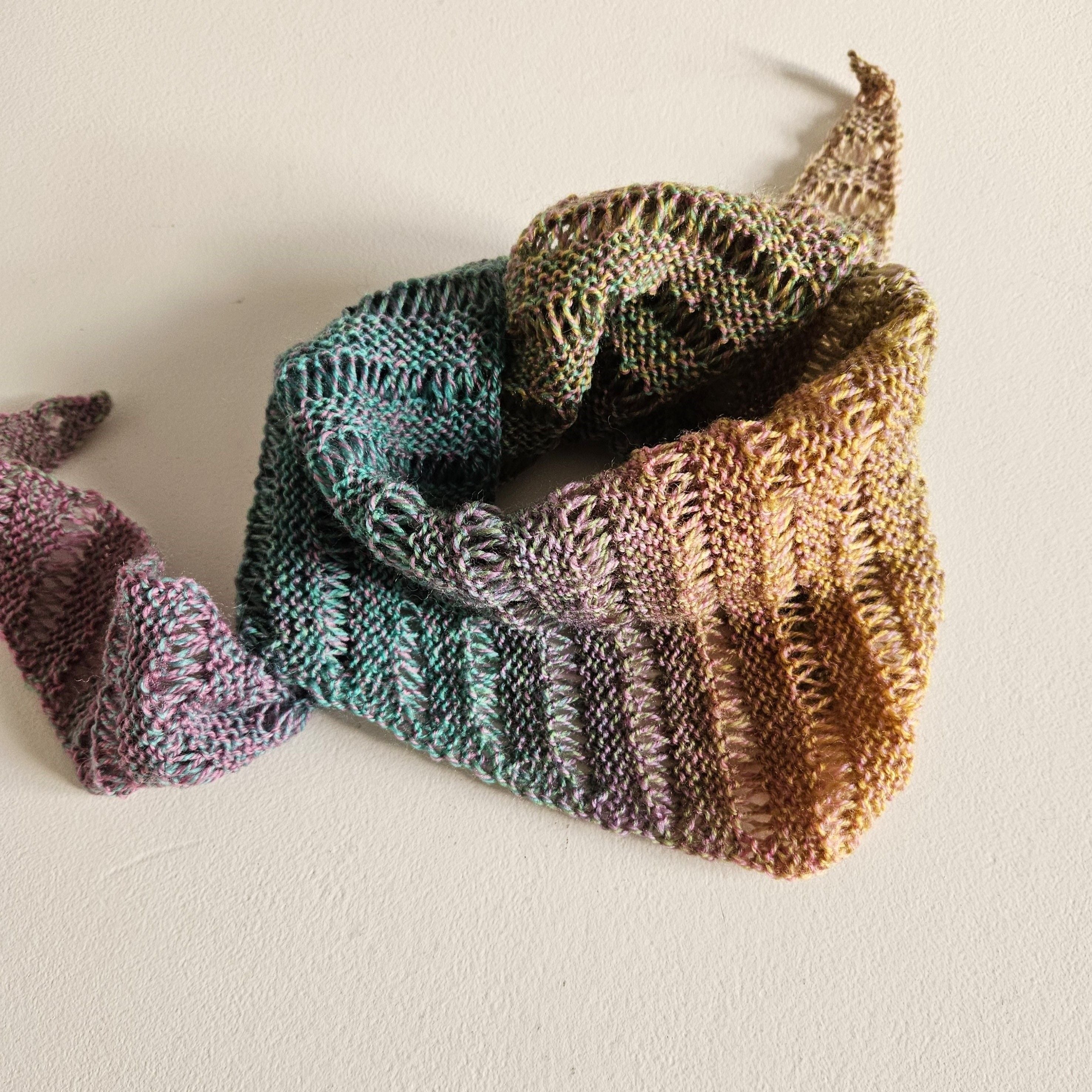 hobbii-bandit-bandana-strickanleitung-halstuch-small image 2