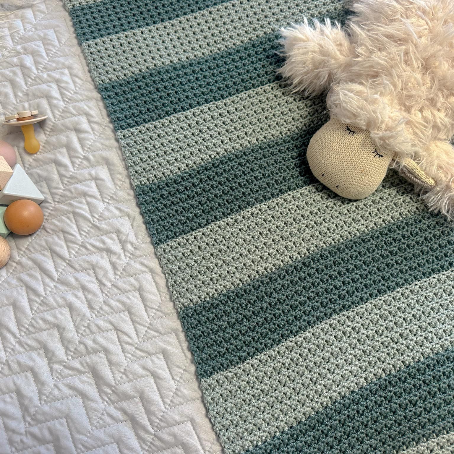 hobbii-anleitungen-grooved-babydecke-h-kelanleitung-80x70 image 4