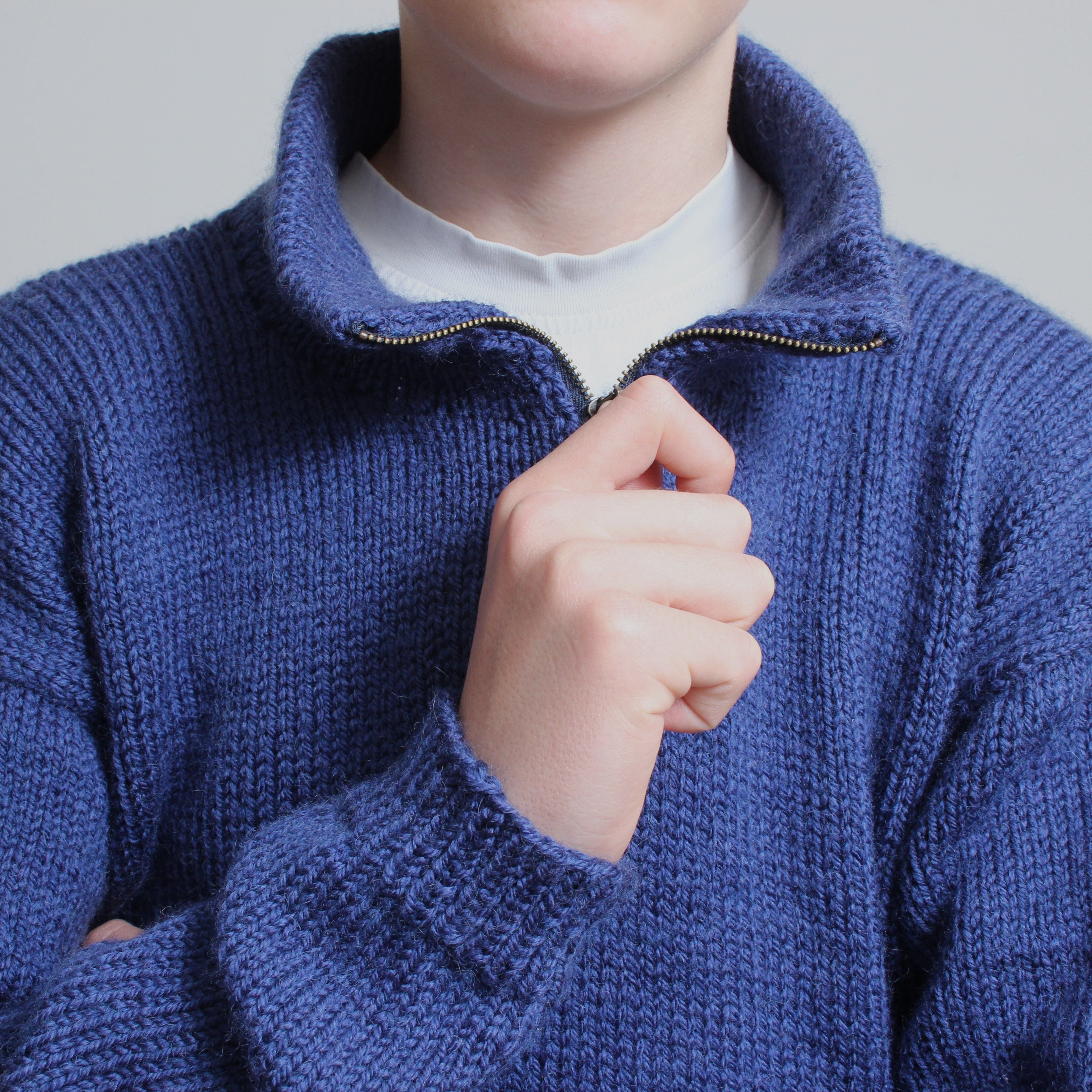 hobbii-anleitungen-willi-pullover-strickanleitung-mit-rei-verschluss image 4
