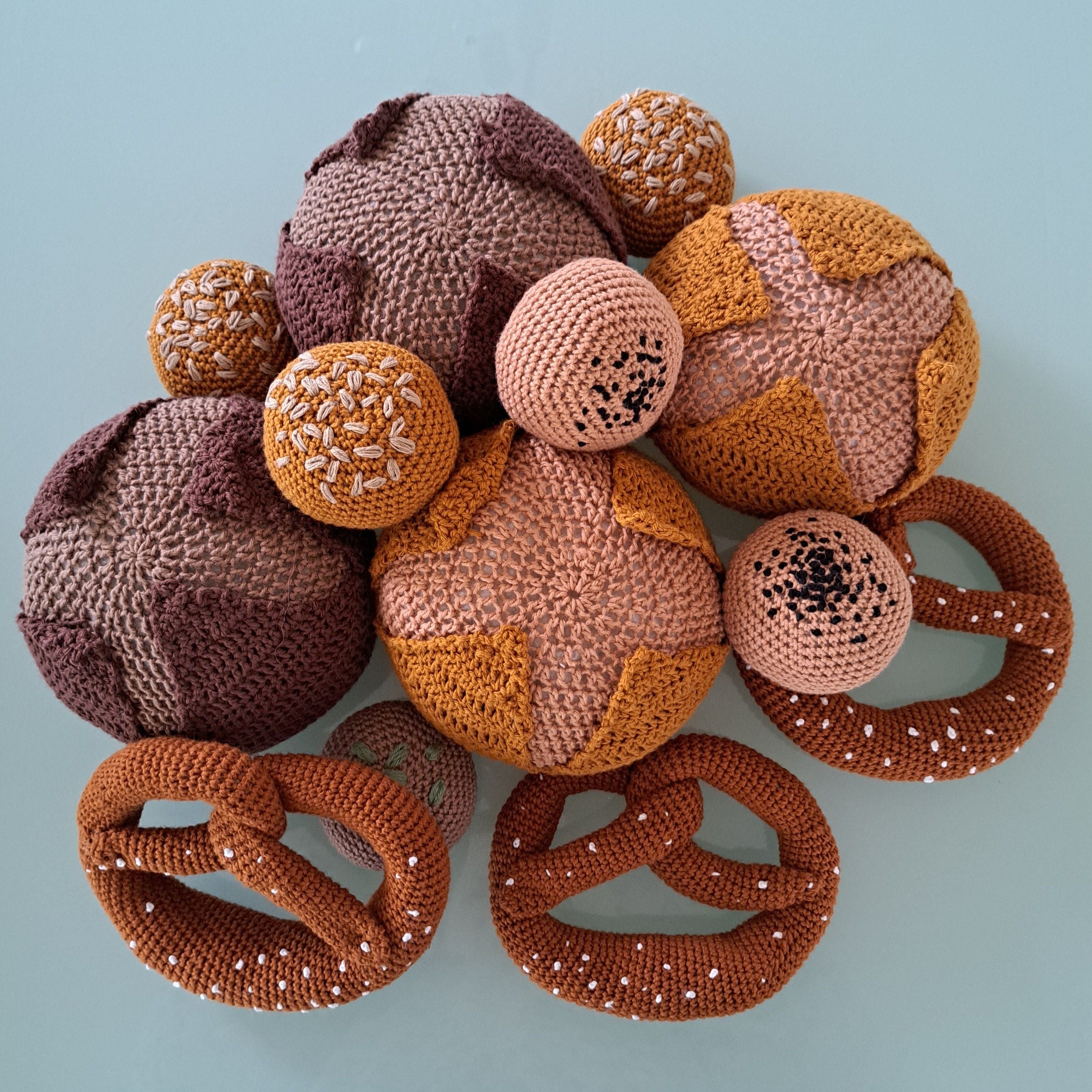hobbii-brot-br-tchen-brezel-h-kelanleitung-pdf image 2