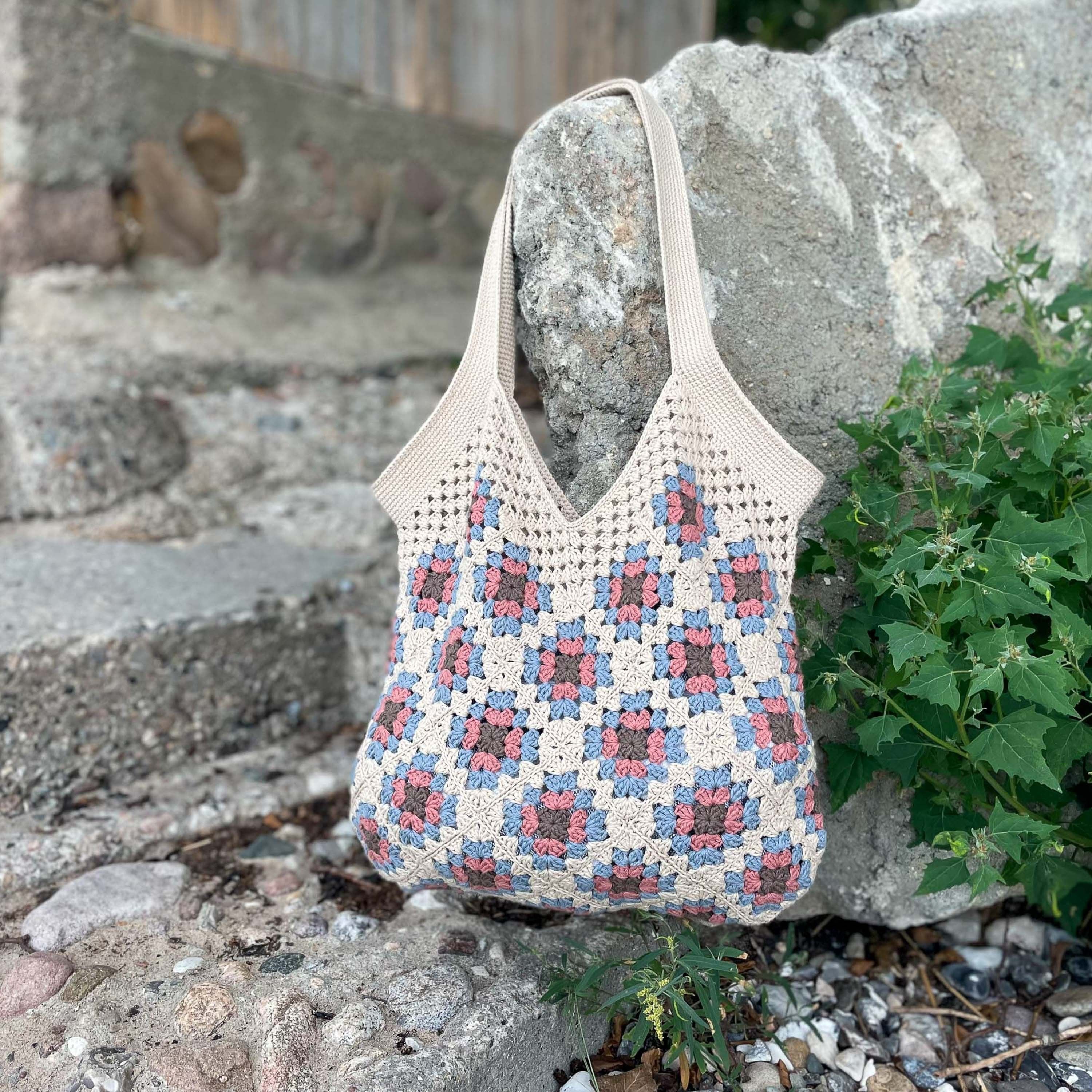 hobbii-anleitungen-granny-s-shopper-h-keltasche-anleitung-one-size image 3