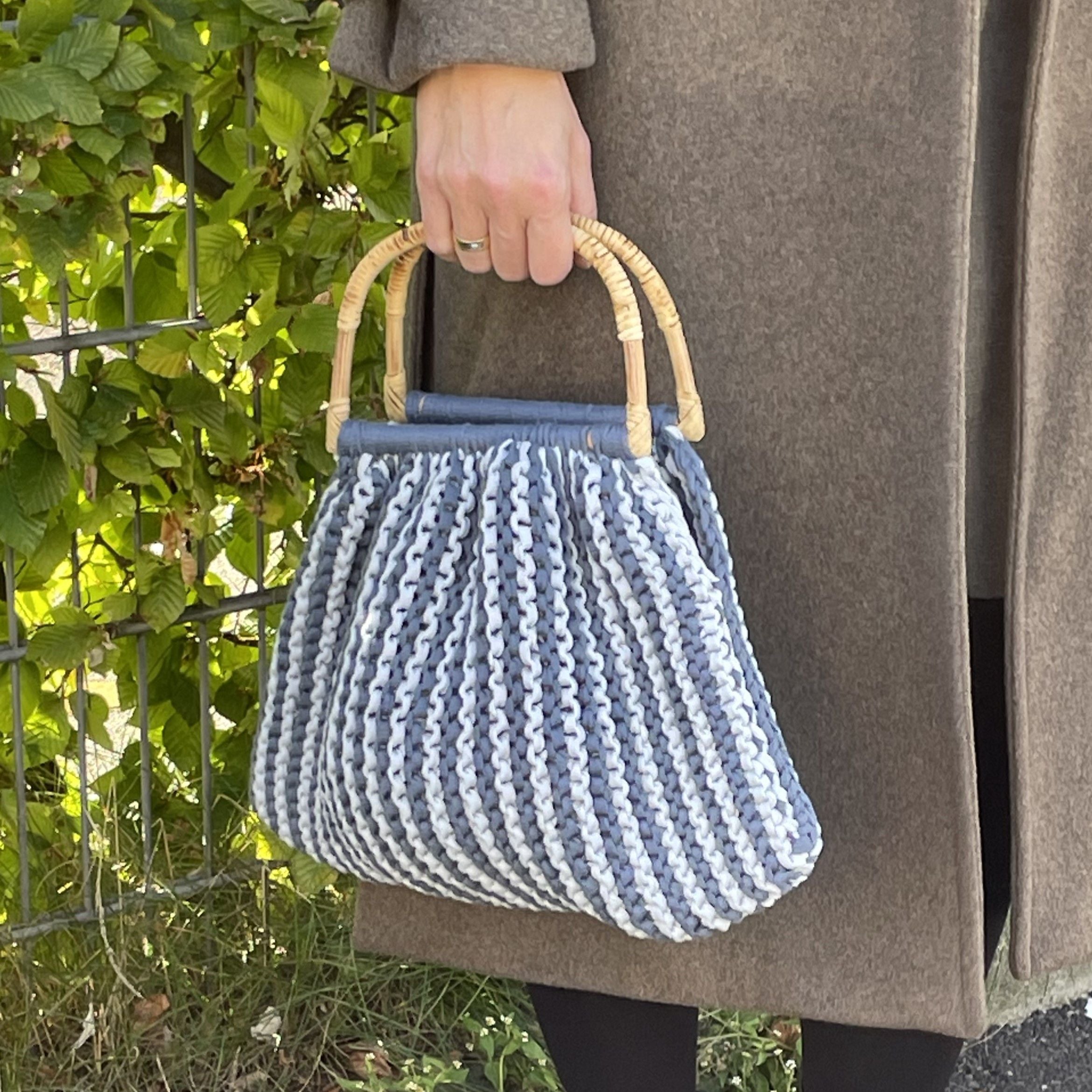 hobbii-sapphire-tasche-strickanleitung-one-size-streifen image 4