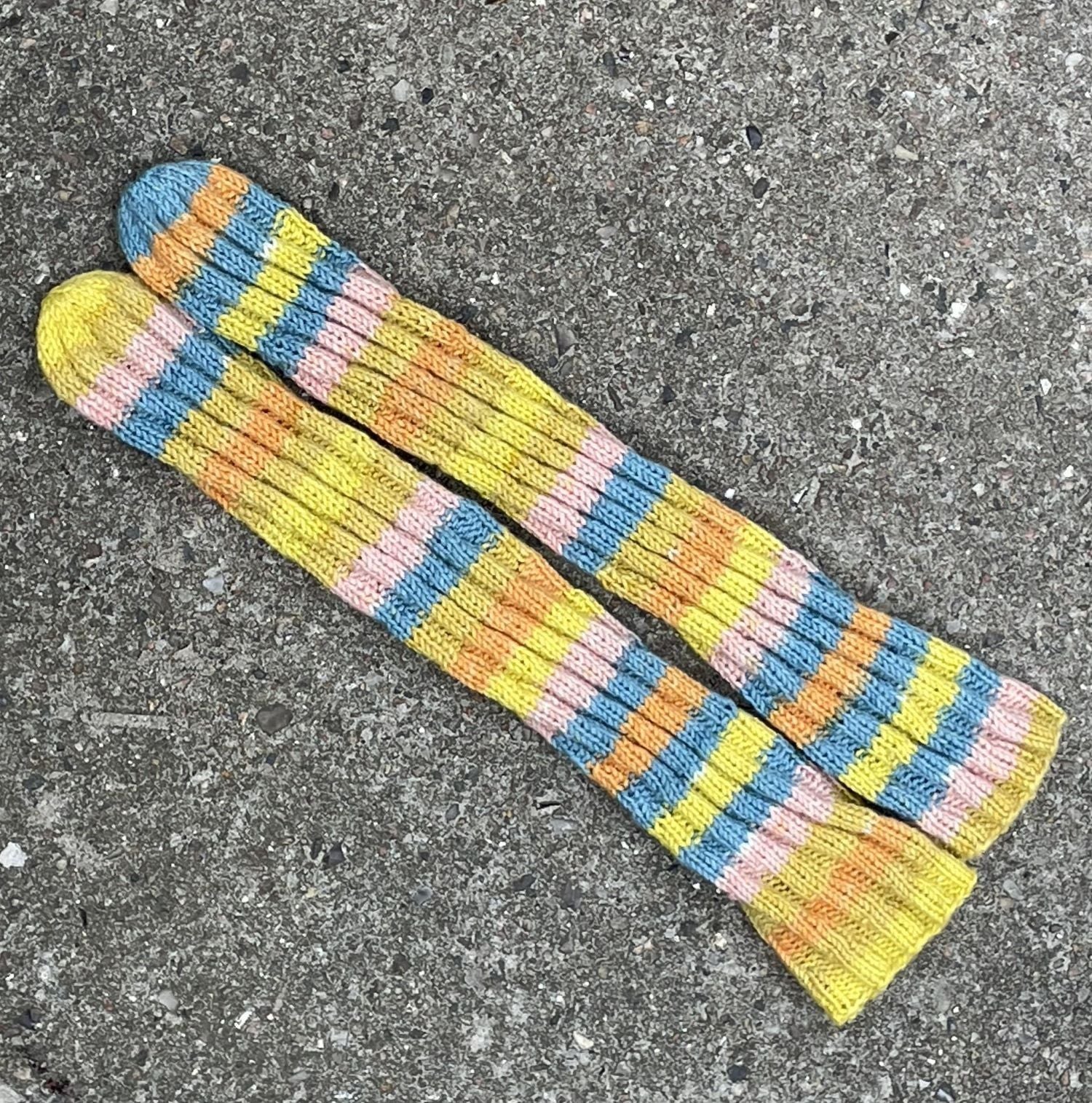 hobbii-sno-kinderstr-mpfe-strickanleitung-0-10-jahre-ohne-ferse image 3
