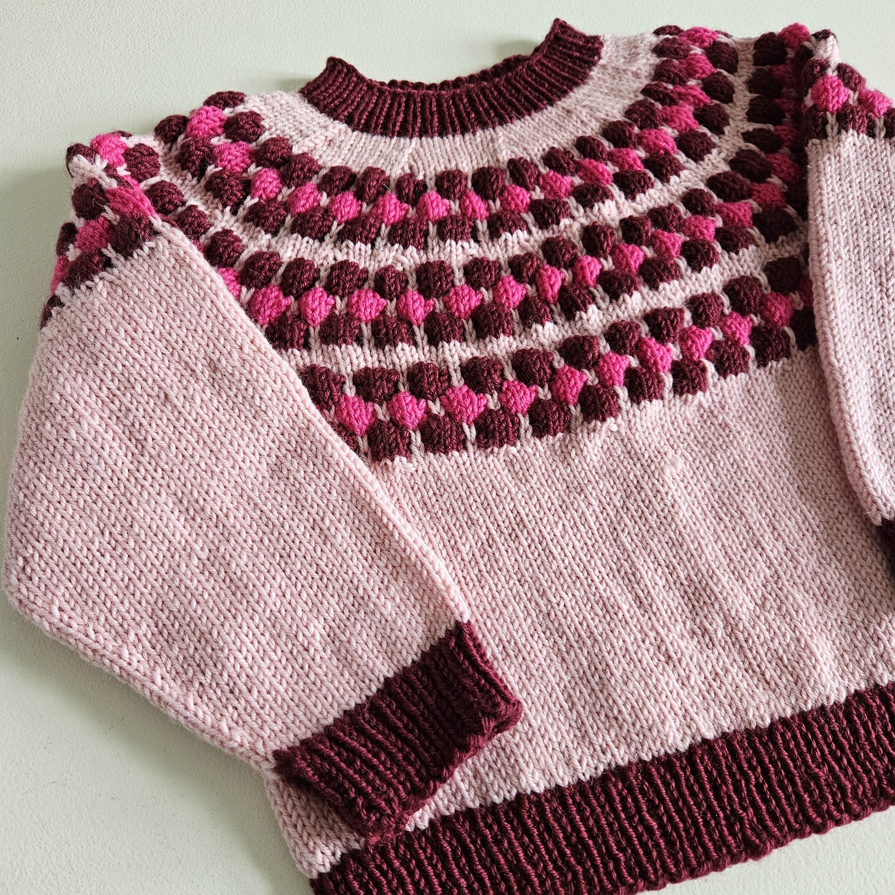 hobbii-letmatrosen-strickanleitung-kinderpullover-6-j-noppen image 6