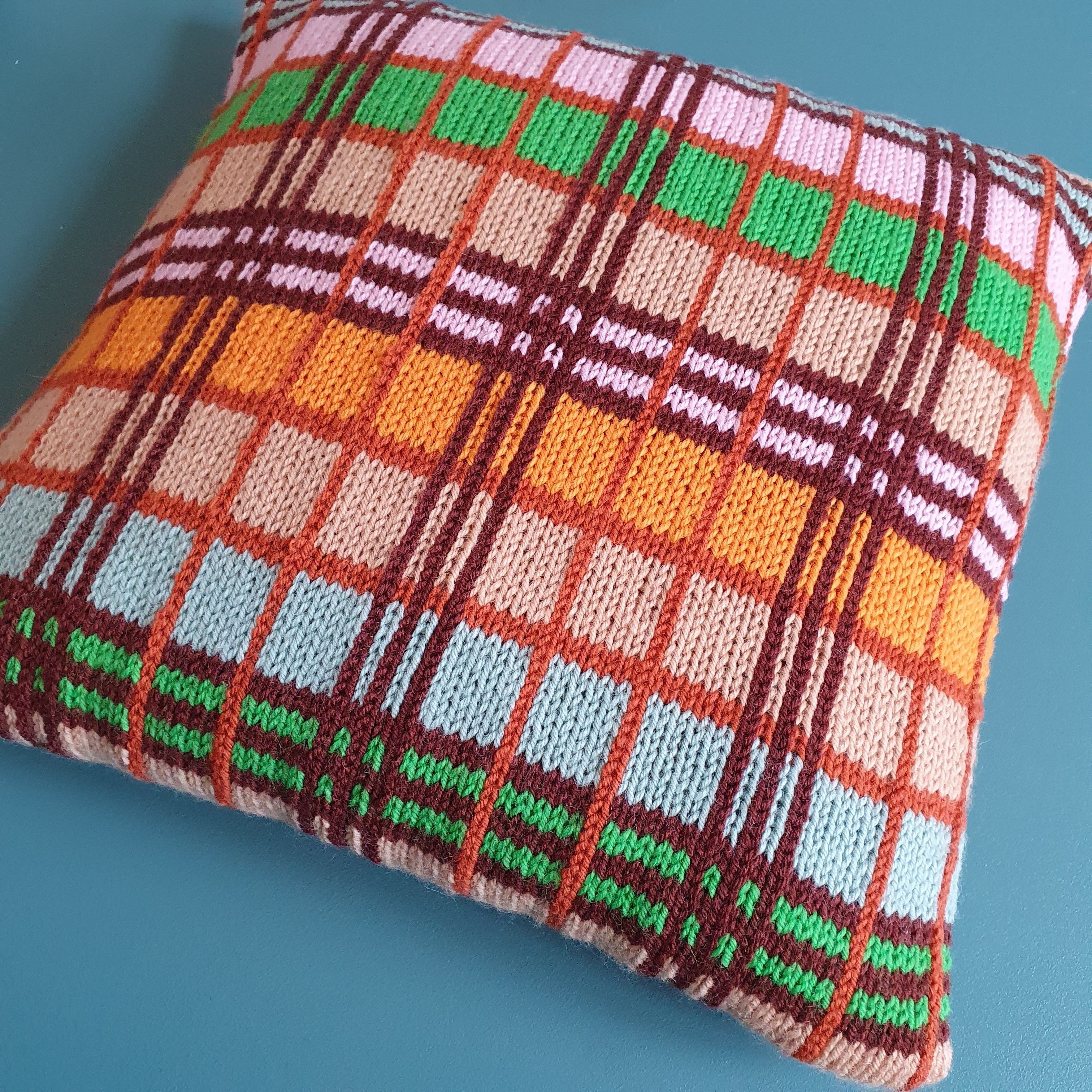 hobbii-anleitungen-tartan-kissen-strickanleitung-one-size image 2