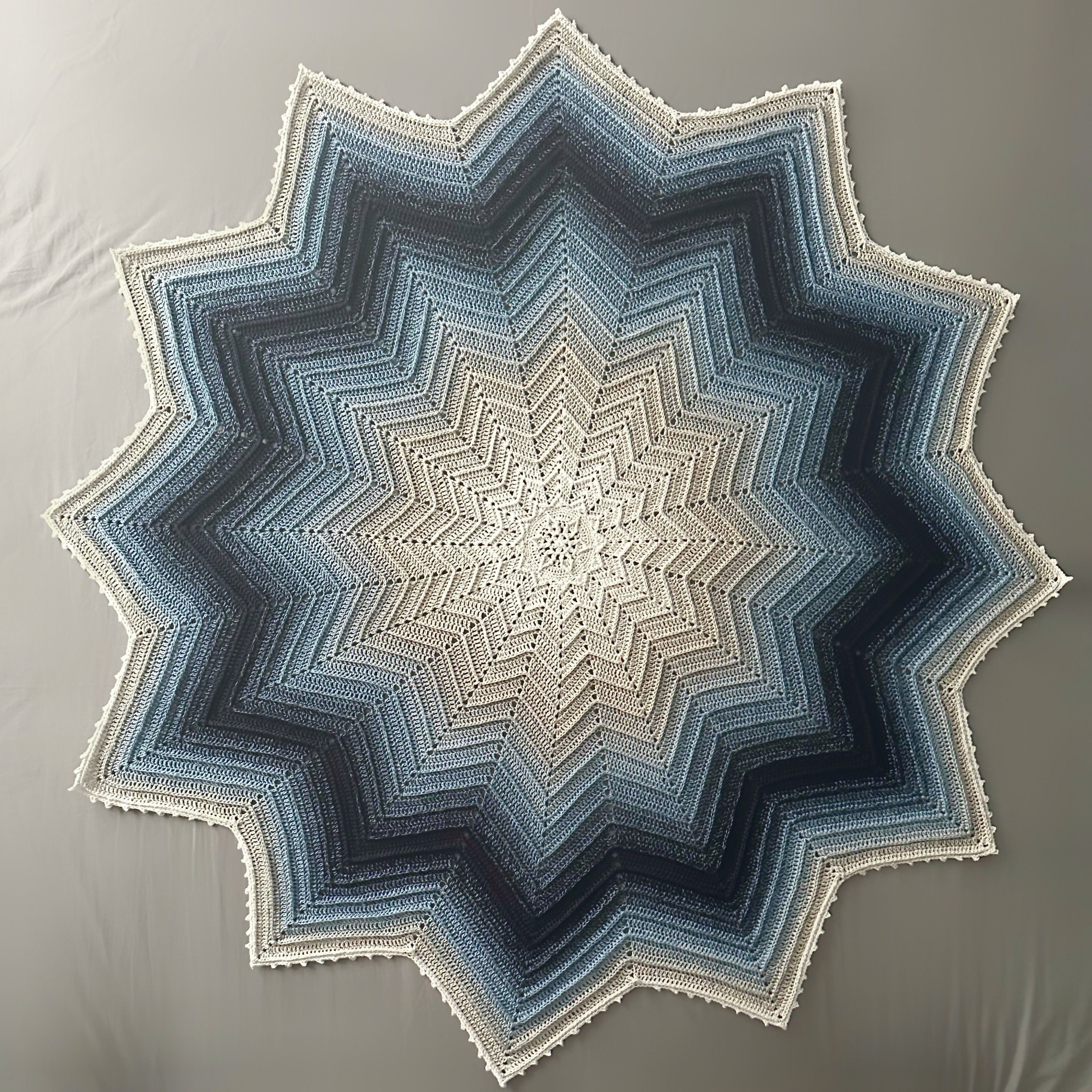 hobbii-anleitungen-star-of-hunor-babydecke-h-kelanleitung-pdf-133-cm image 2