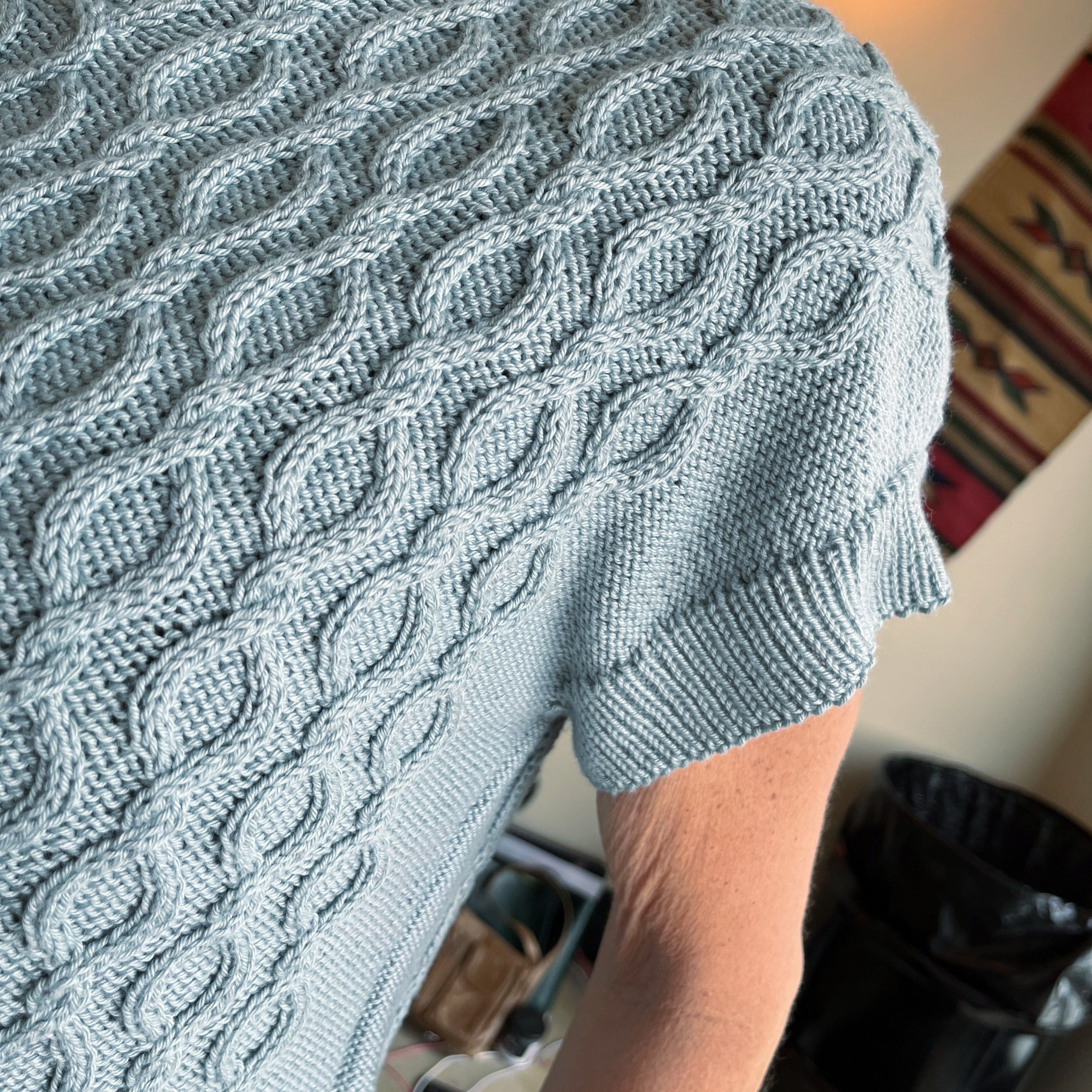 hobbii-cute-crystal-top-strickanleitung-xs-xxl-zopfmuster image 2