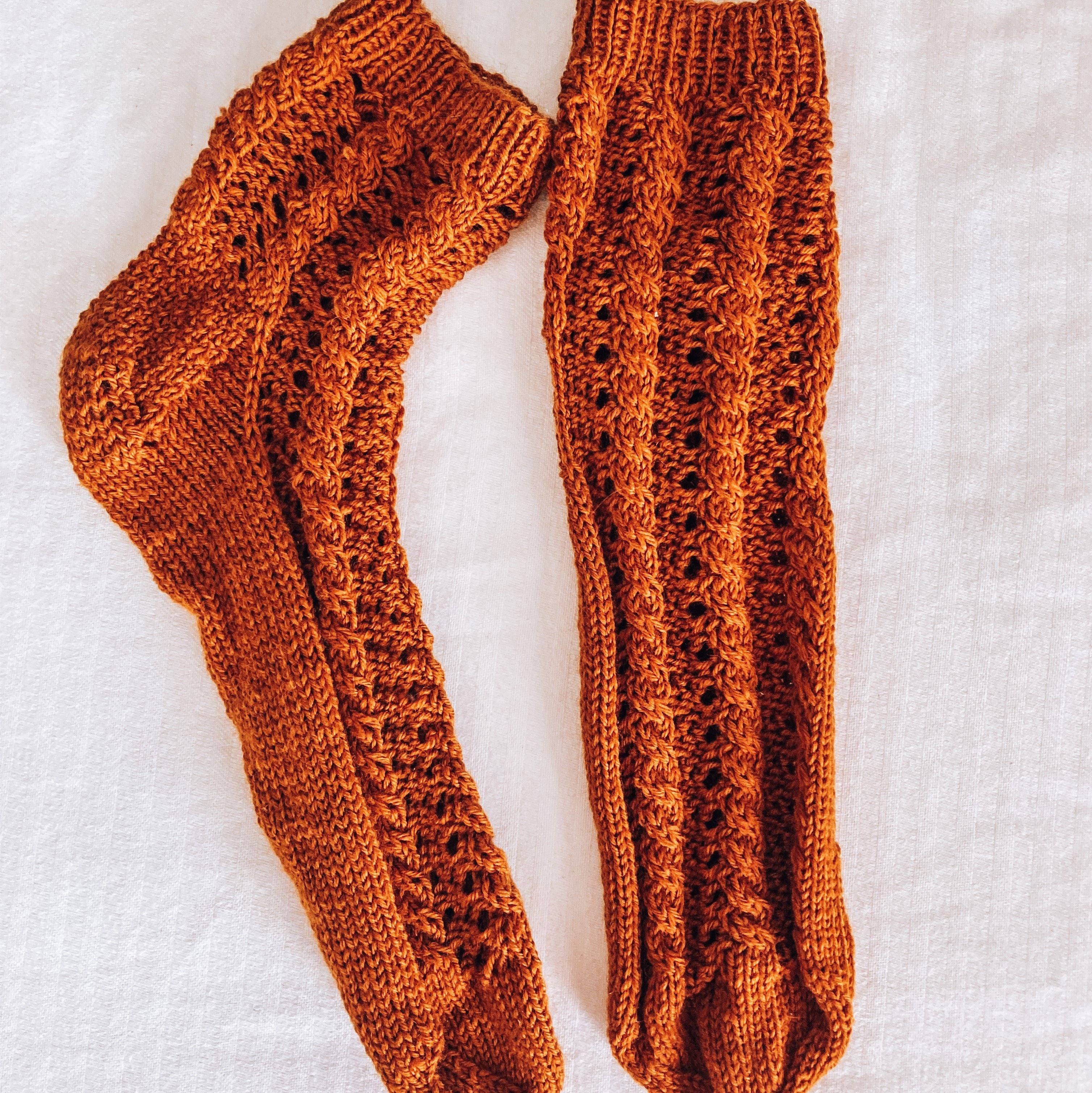 hobbii-anleitungen-twist-me-socks-socken-strickanleitung-36-43 image 3