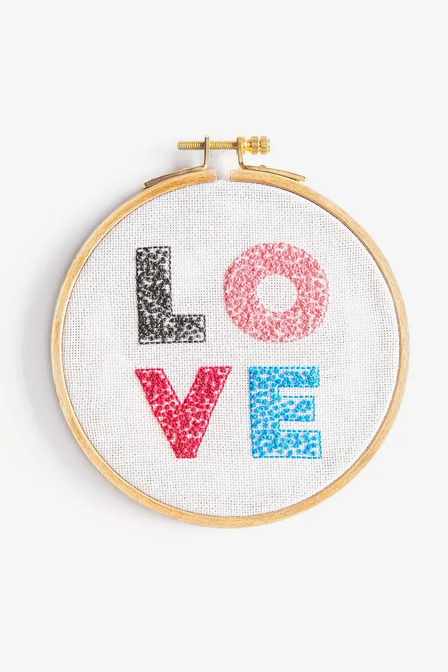 dmc-stickset-liebe-perlgarn-gr-8-mit-rahmen-12-5cm image 1
