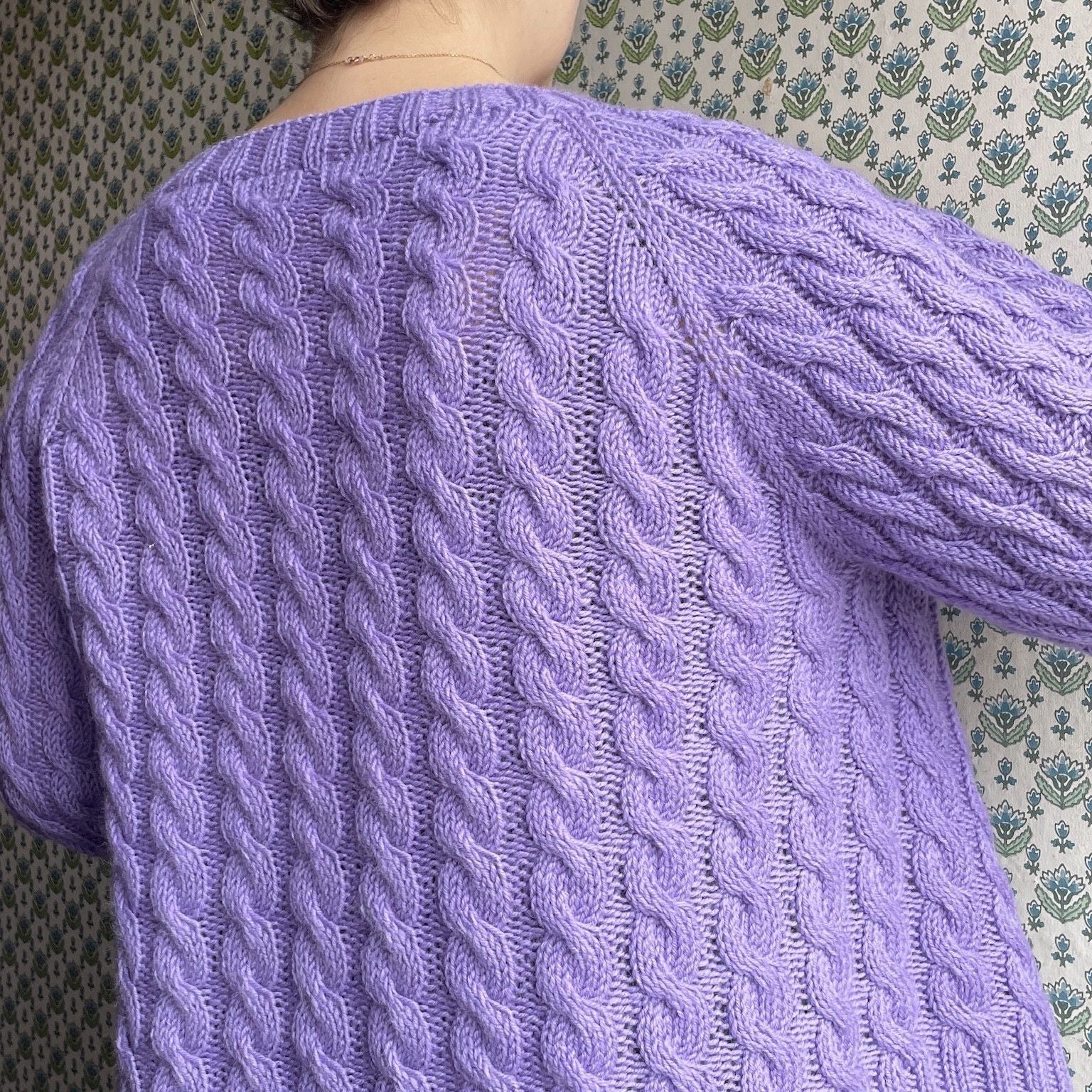 hobbii-anleitungen-easy-cable-cardigan-strickanleitung-zopf-xs-4xl image 4
