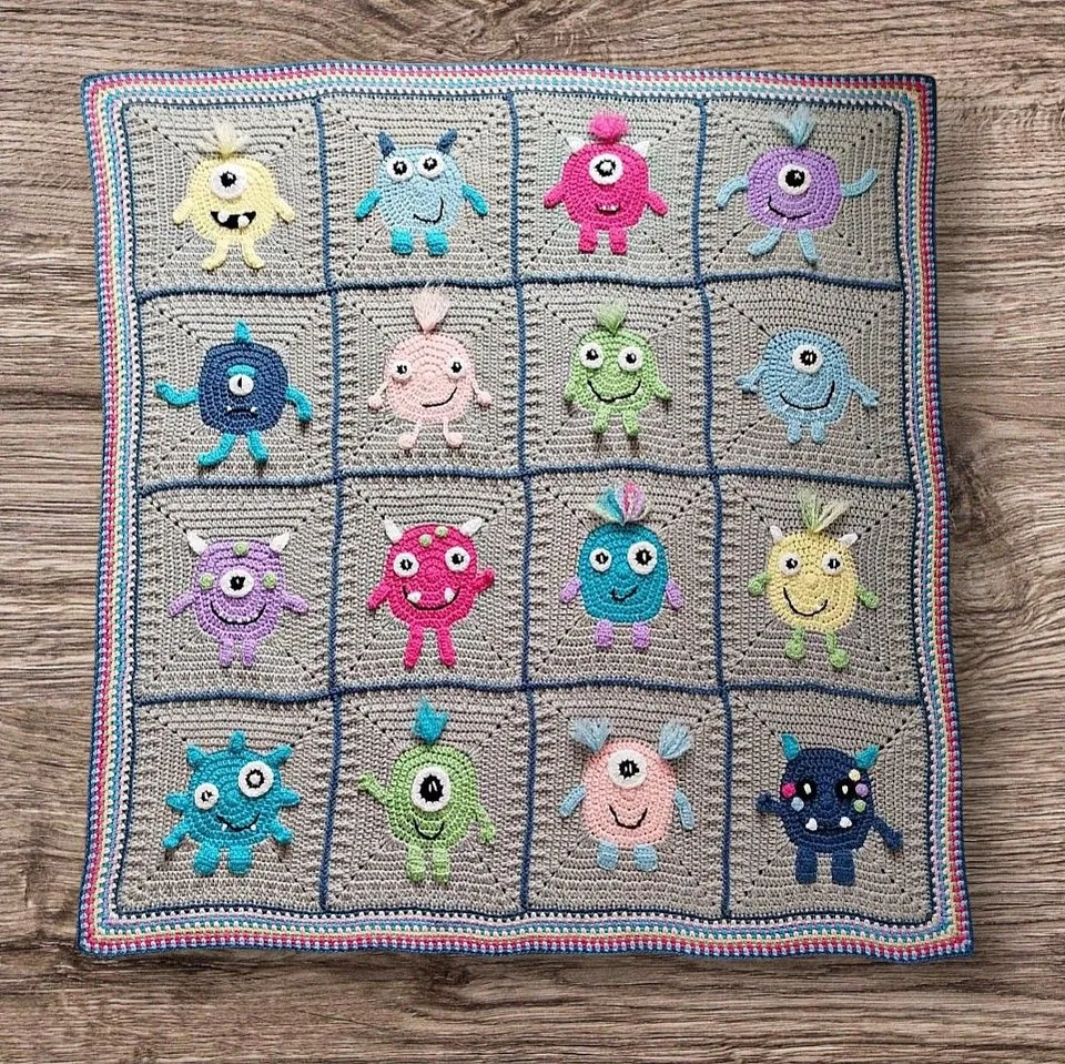 hobbii-anleitungen-little-monster-blanket-h-kelanleitung-112-cm image 1