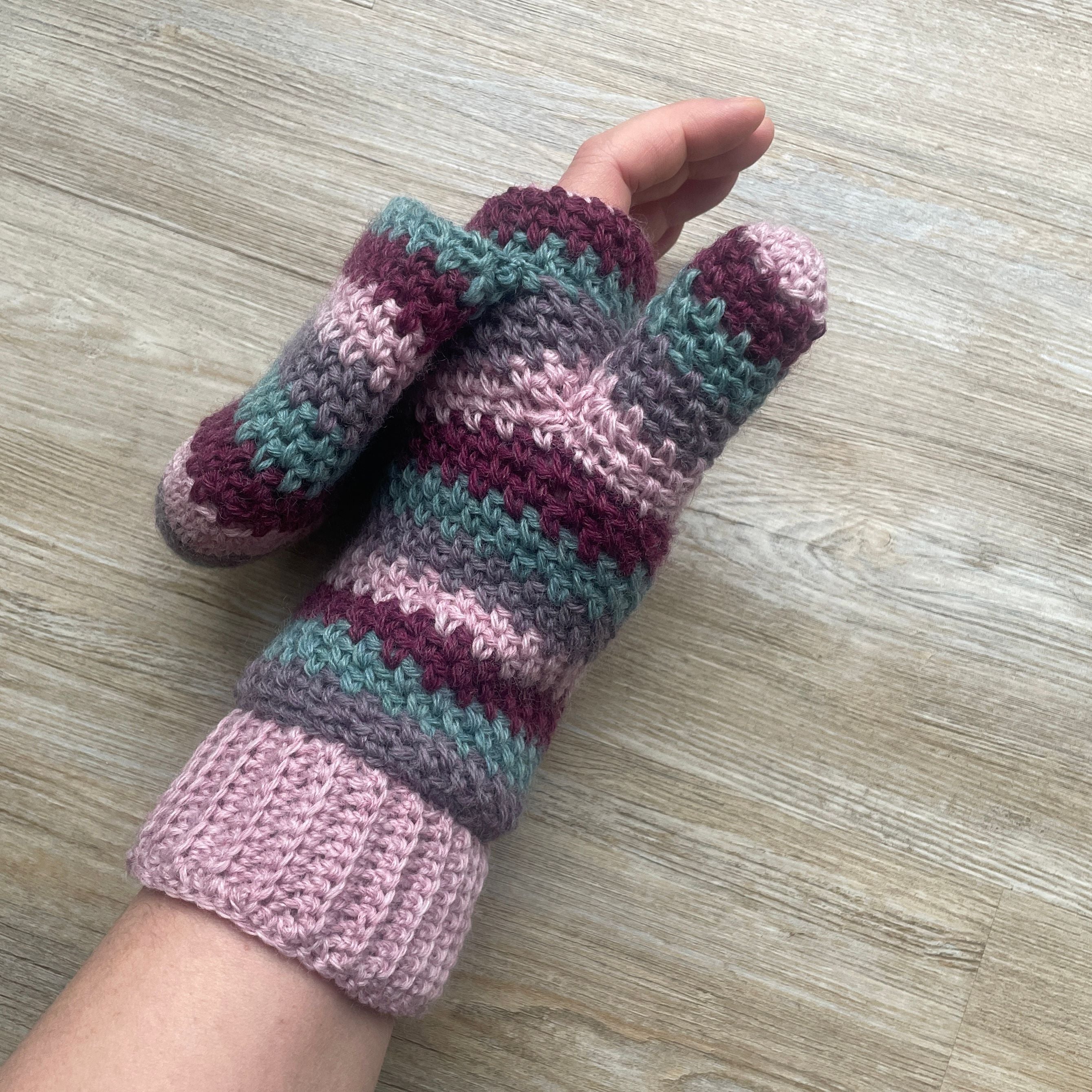 hobbii-anleitungen-andrea-handschuhe-strickanleitung-s-m-l-klappe image 8