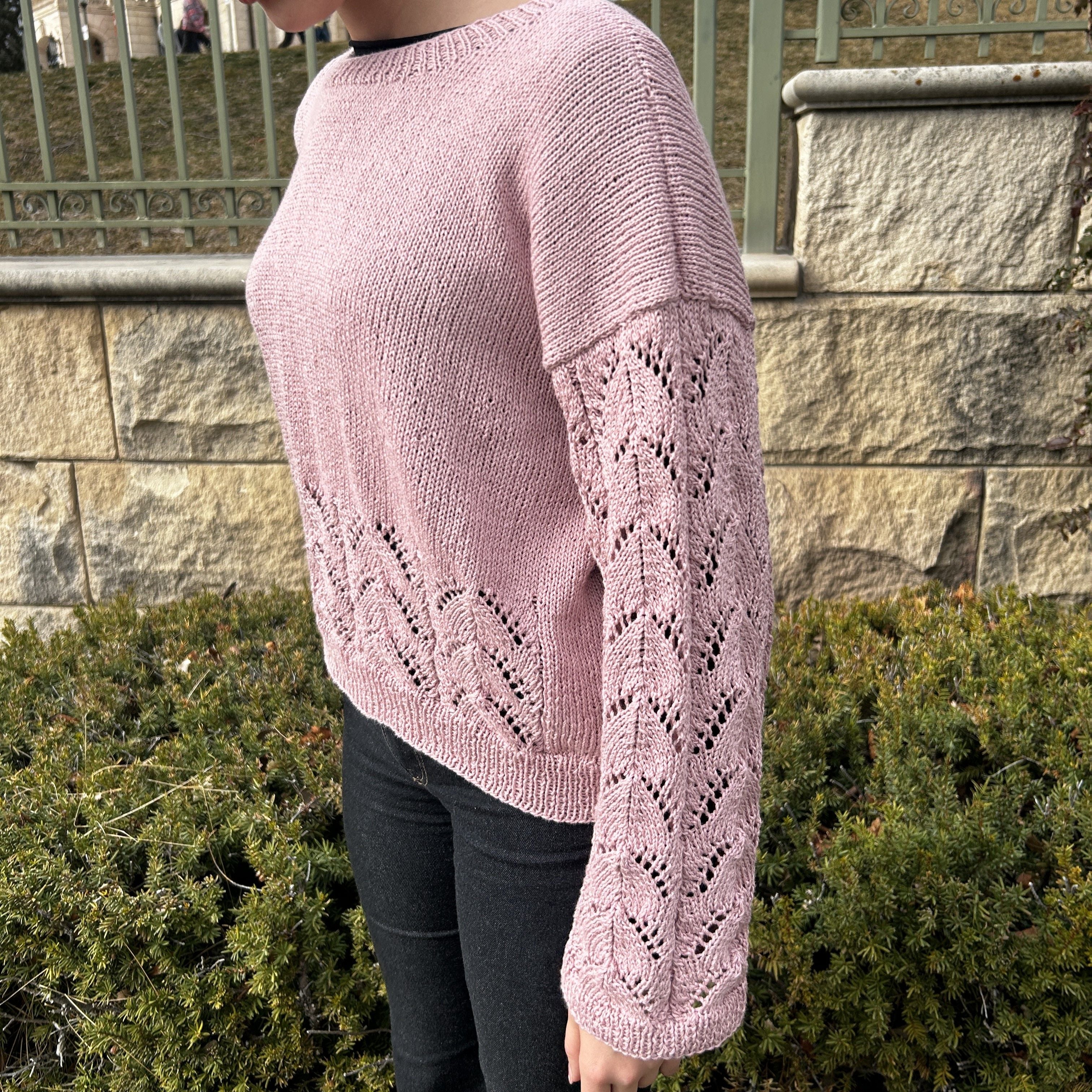 hobbii-sissela-pullover-strickanleitung-xs-xxxl-lochmuster image 2