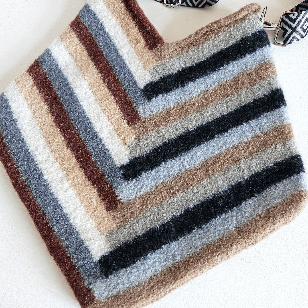 hobbii-anleitungen-layer-on-layer-tasche-strickanleitung-filz image 4
