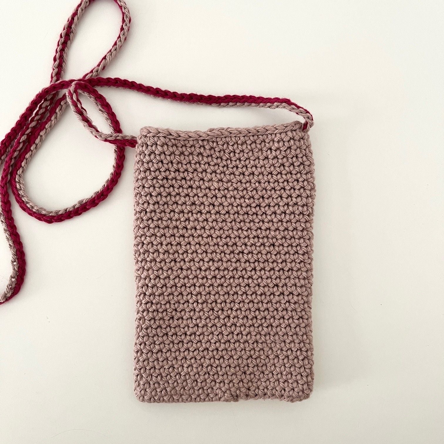 hobbii-amore-handytasche-h-kelanleitung-granny-herz-one-size image 3