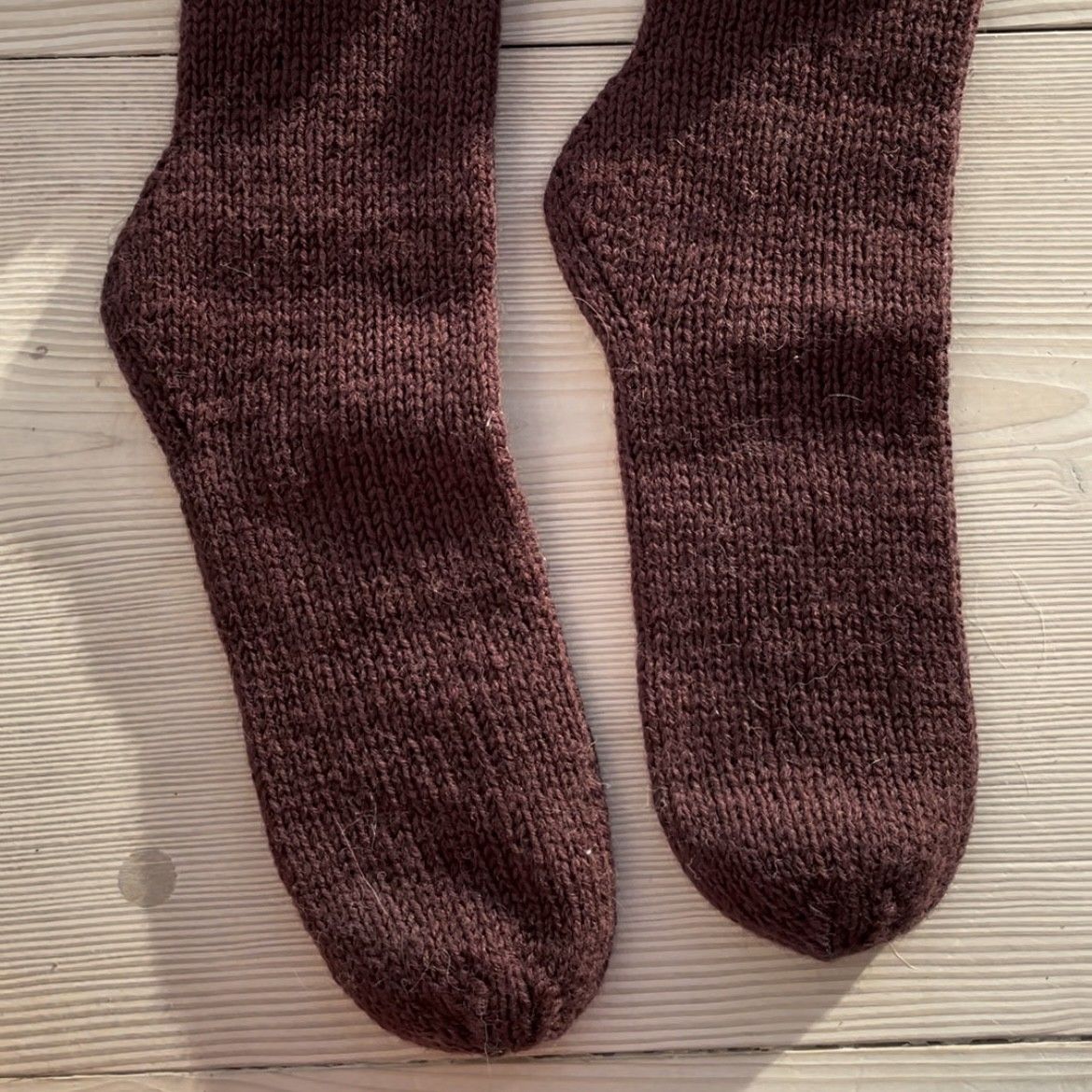 hobbii-anleitungen-ultra-easy-ruffle-socks-strickanleitung-s-l image 4