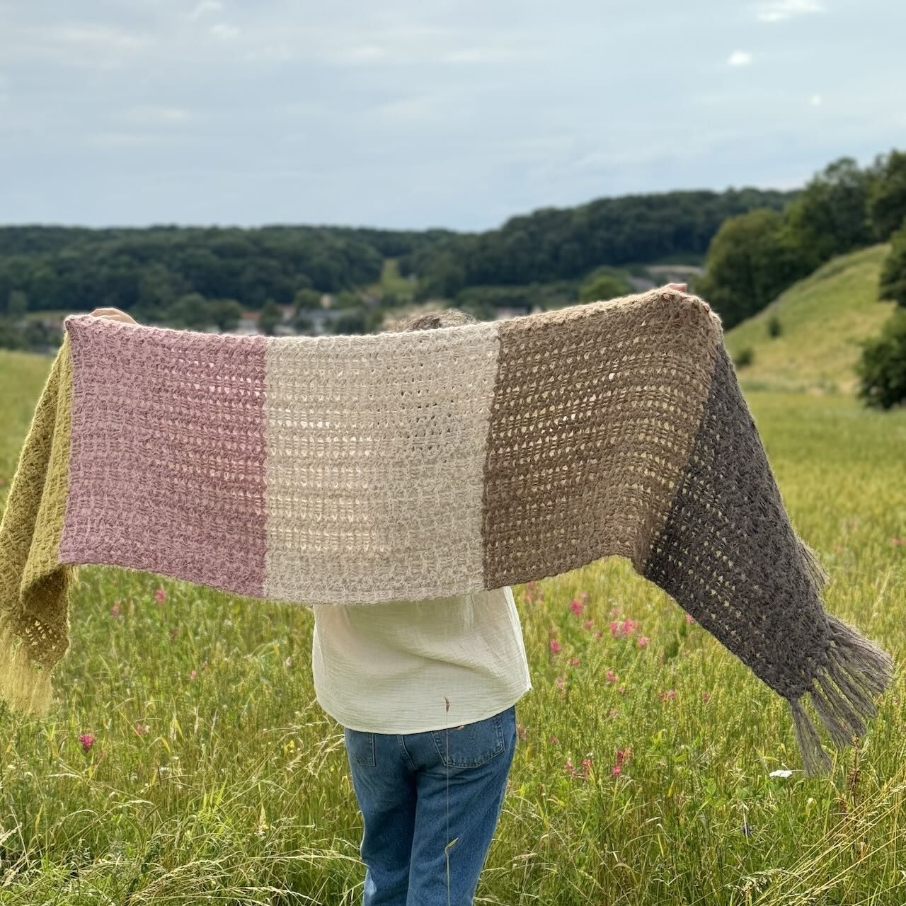 hobbii-anleitungen-suri-schal-h-kelanleitung-one-size-warm image 7