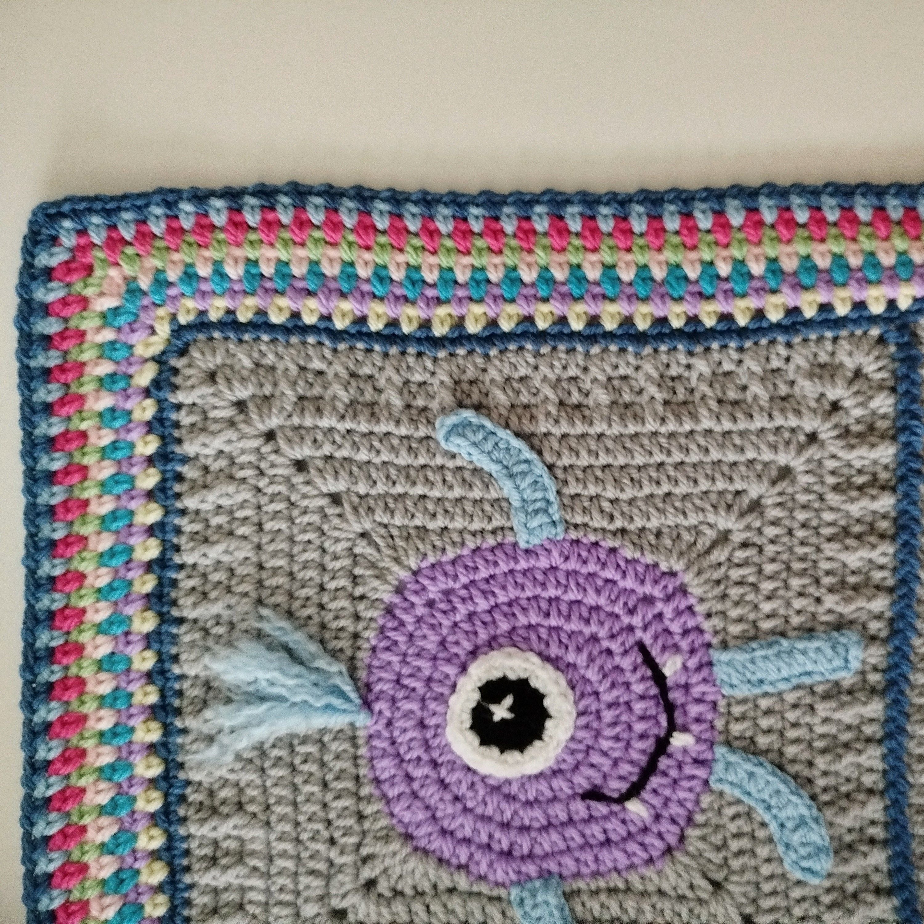 hobbii-anleitungen-little-monster-blanket-h-kelanleitung-112-cm image 3