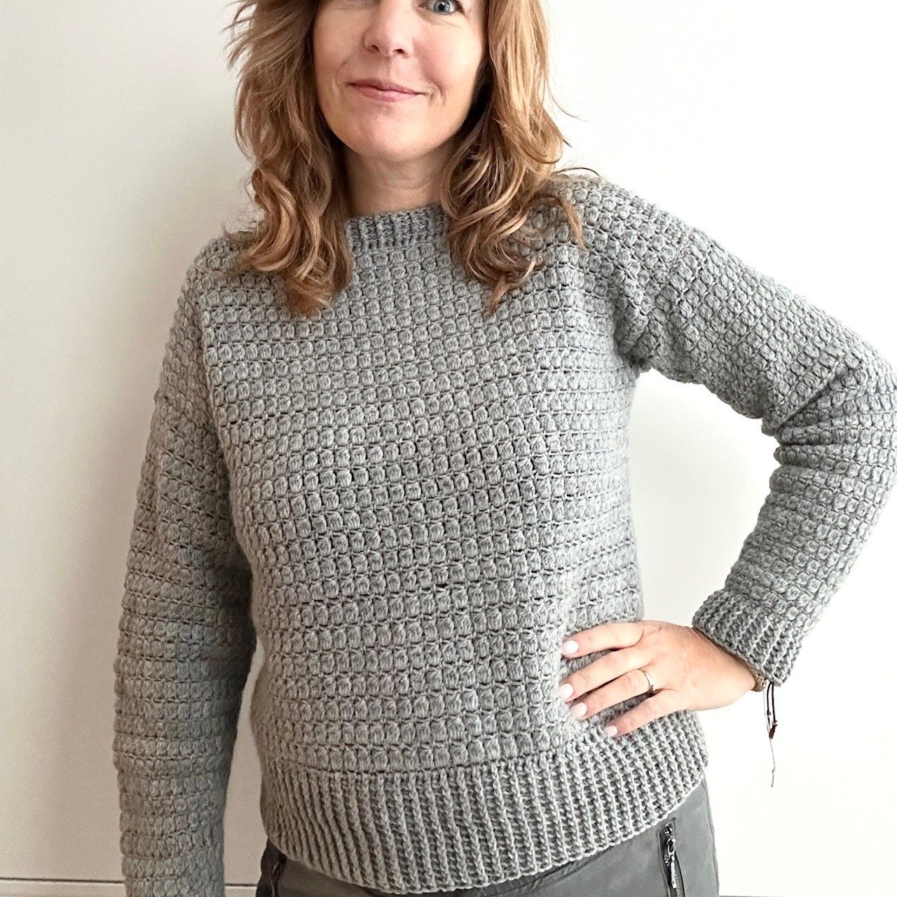 hobbii-anleitungen-timian-pullover-strickanleitung-xs-3xl image 1