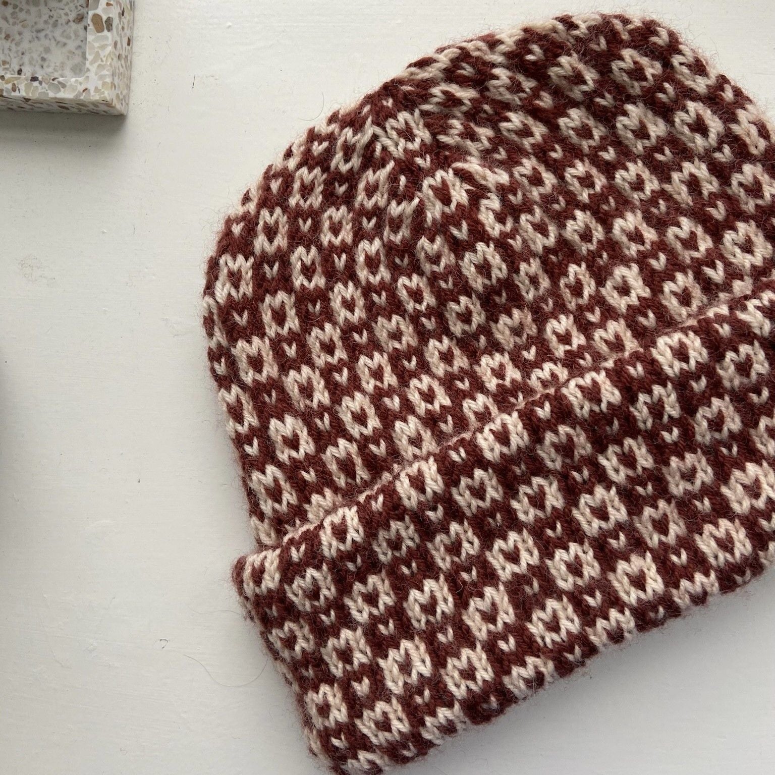 hobbii-easy-colour-beanie-m-tze-strickanleitung-one-size image 2