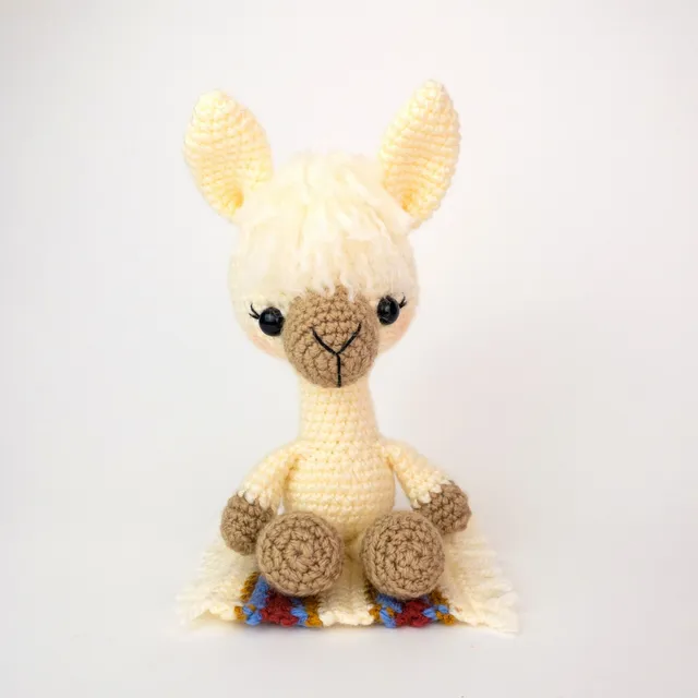hobbii-anleitungen-lama-lucy-h-kelanleitung-pdf-one-size-25-cm image 1