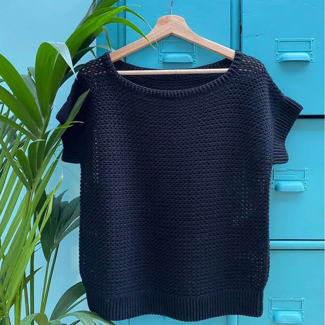 hobbii-anleitungen-flow-tee-t-shirt-strickanleitung-xs-3xl-sommer image 1