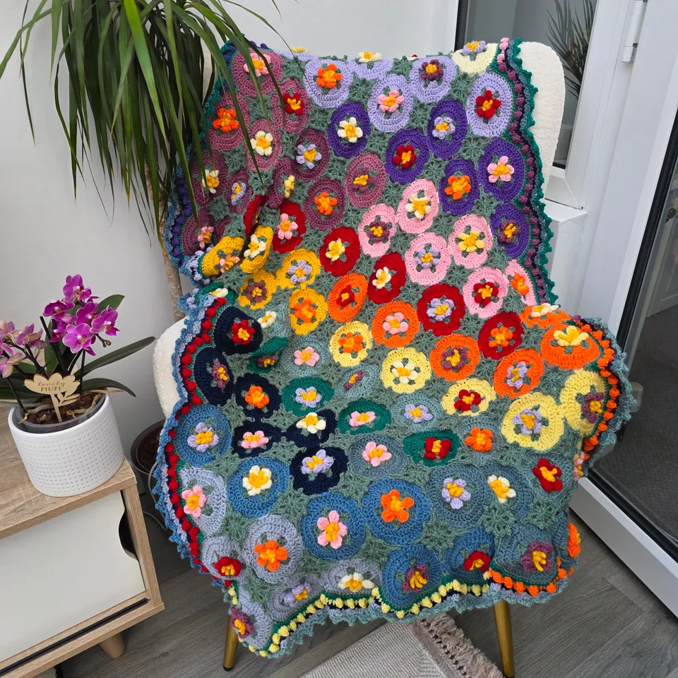 hobbii-anleitungen-macaroon-blossom-blanket-h-keldecke-one-size image 1