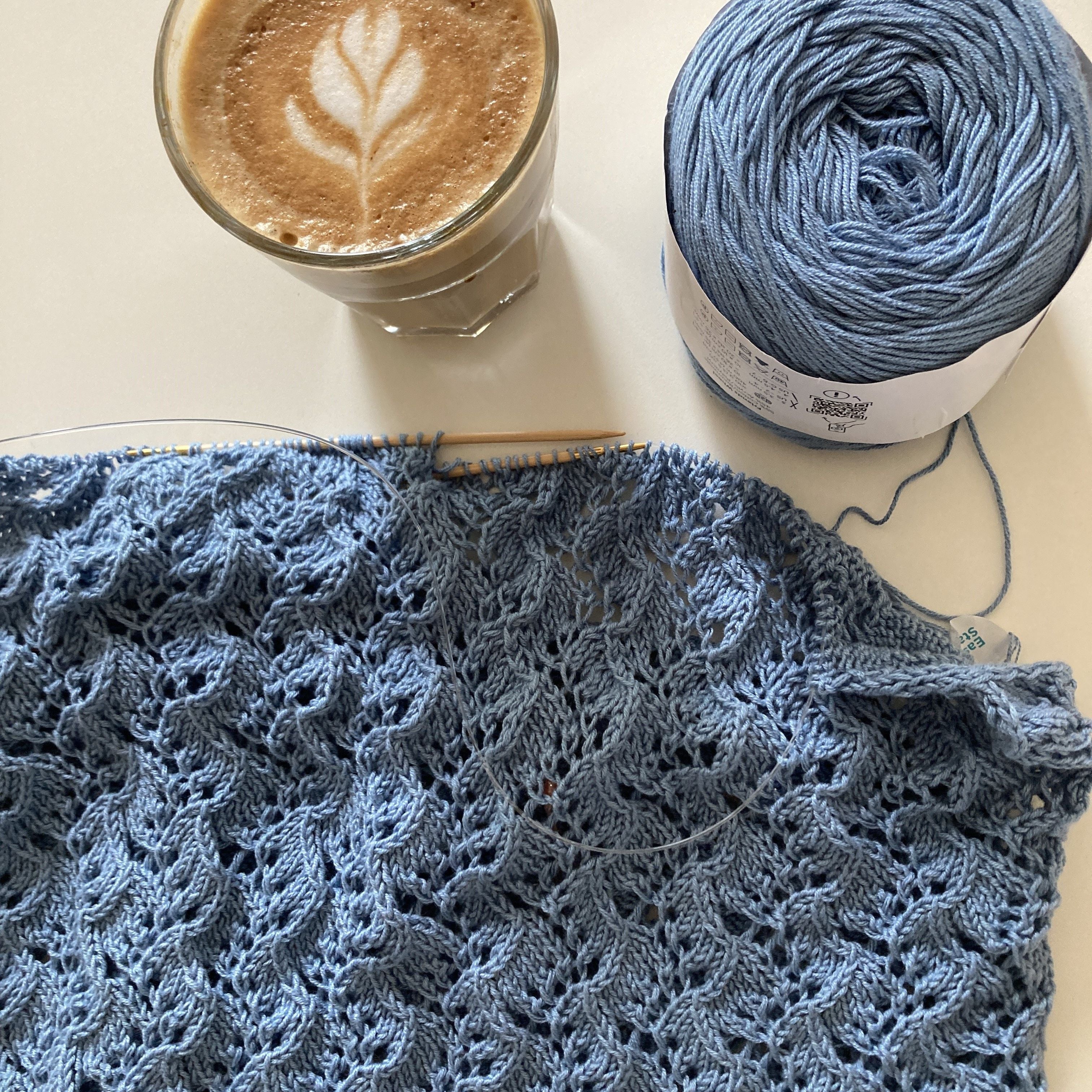 hobbii-garden-blooms-top-strickanleitung-sommertop-xs-3xl image 5