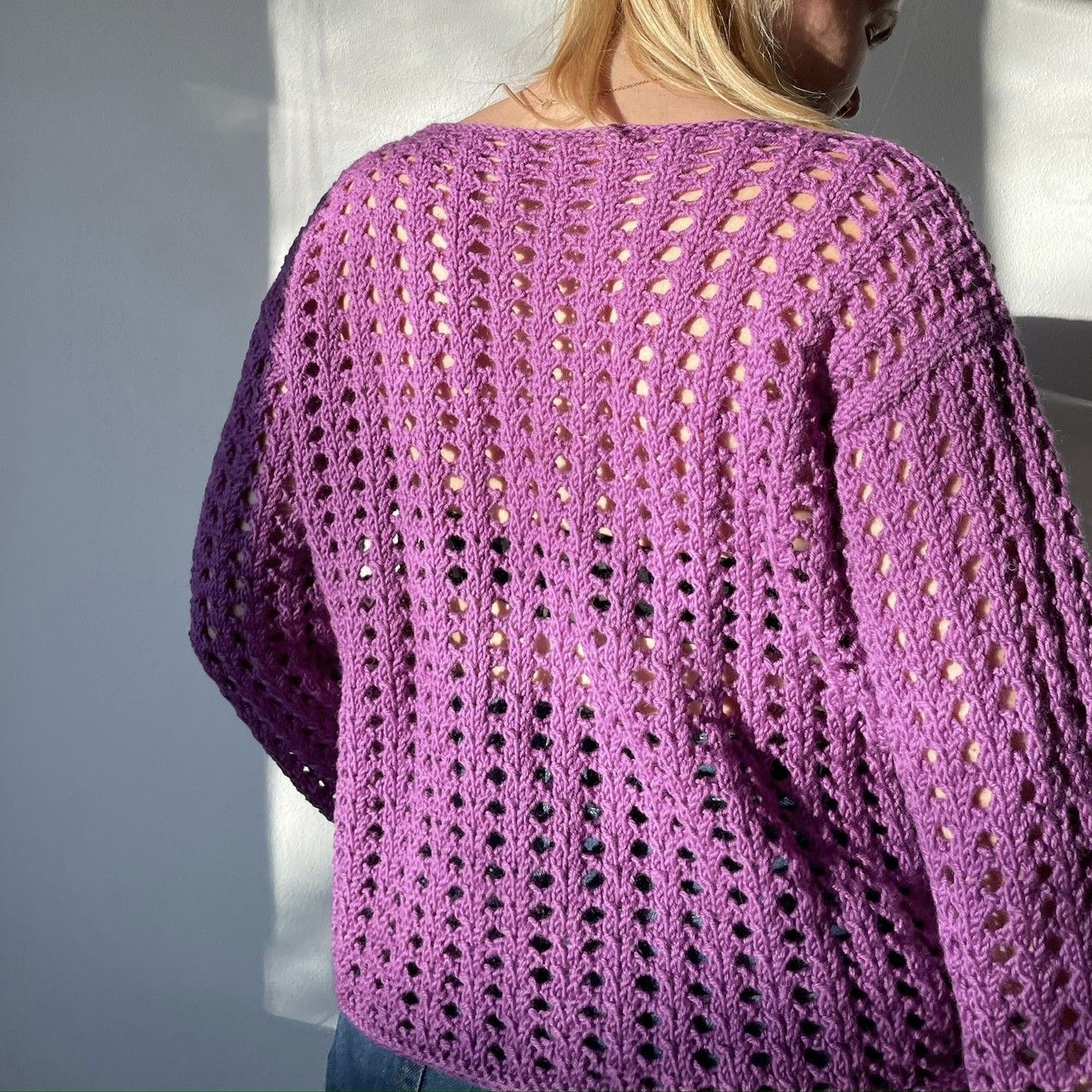 hobbii-anleitungen-easy-hole-structure-blouse-strickanleitung-xs-4xl image 2