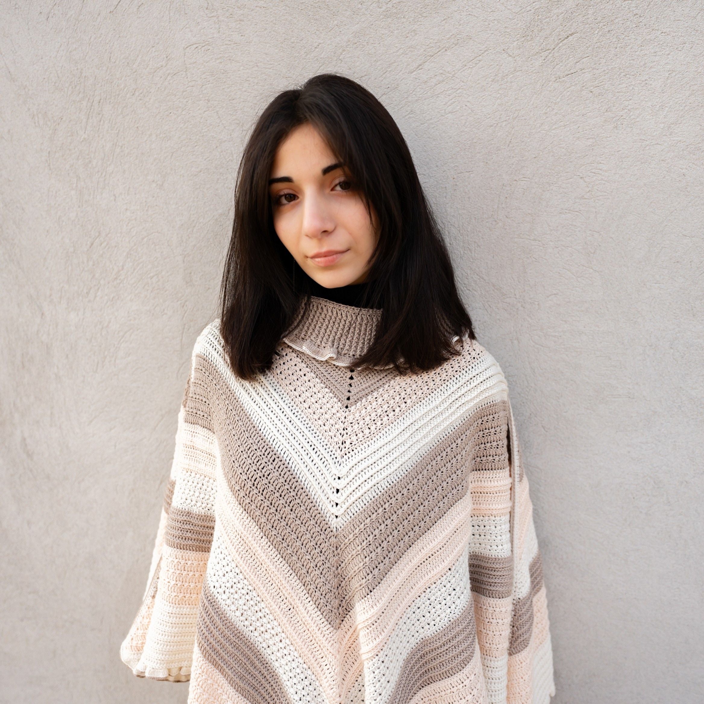 hobbii-ophelia-poncho-h-kelanleitung-one-size-farbverlauf image 4
