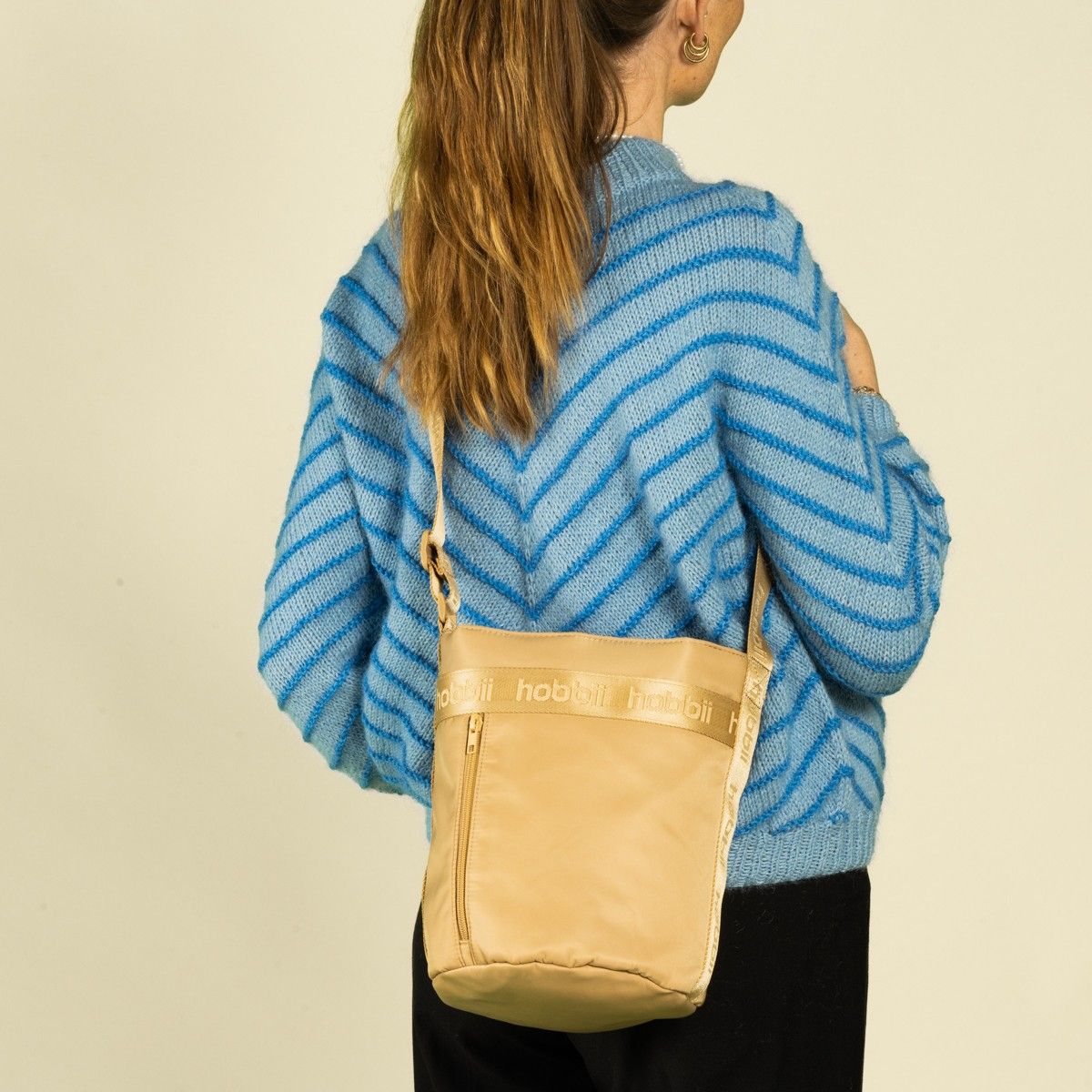 hobbii-zubeh-r-cylinder-umh-ngetasche-beige-nylon-projekttasche image 4