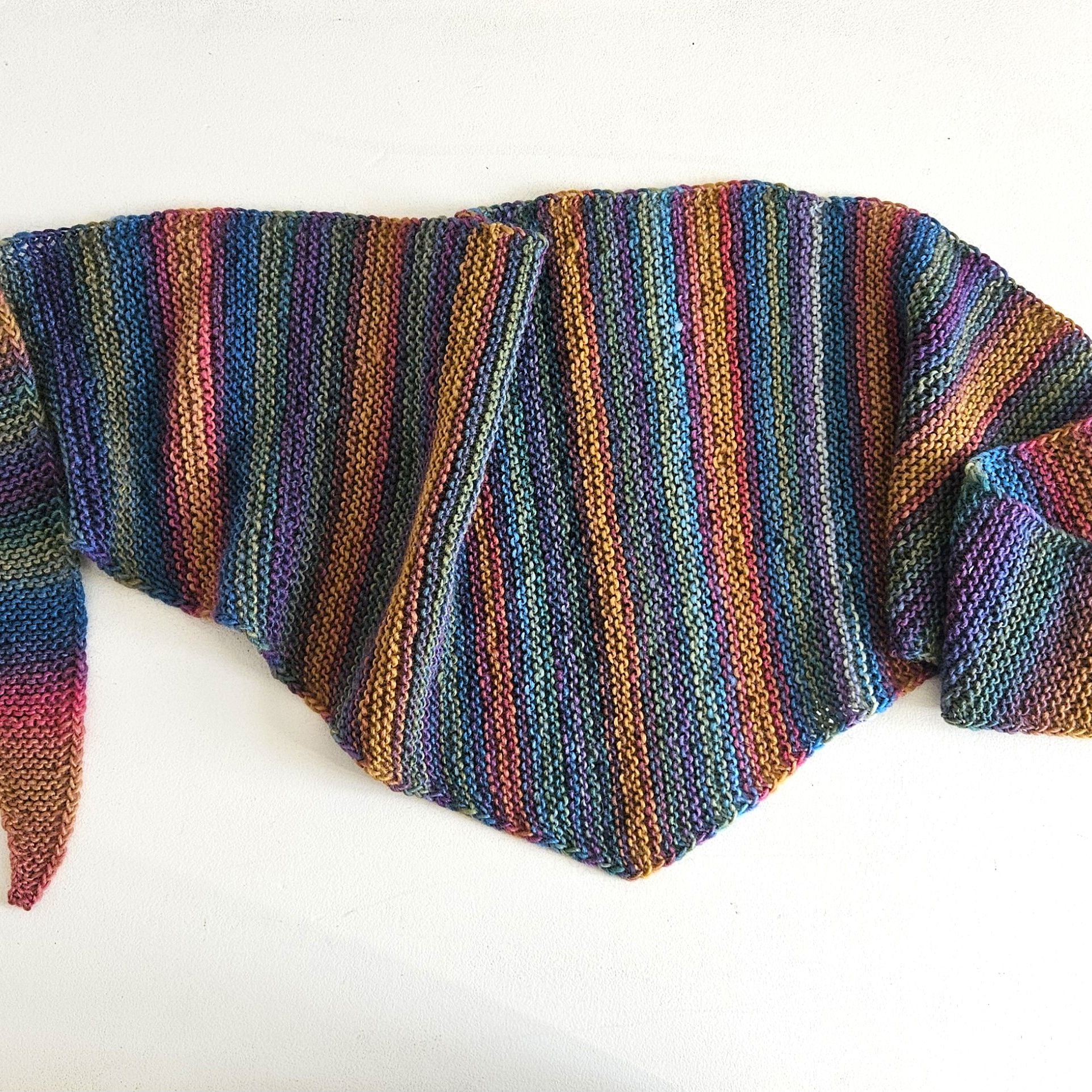 hobbii-anleitungen-rille-strickanleitung-tuch-one-size-farbverlauf-244-cm image 5