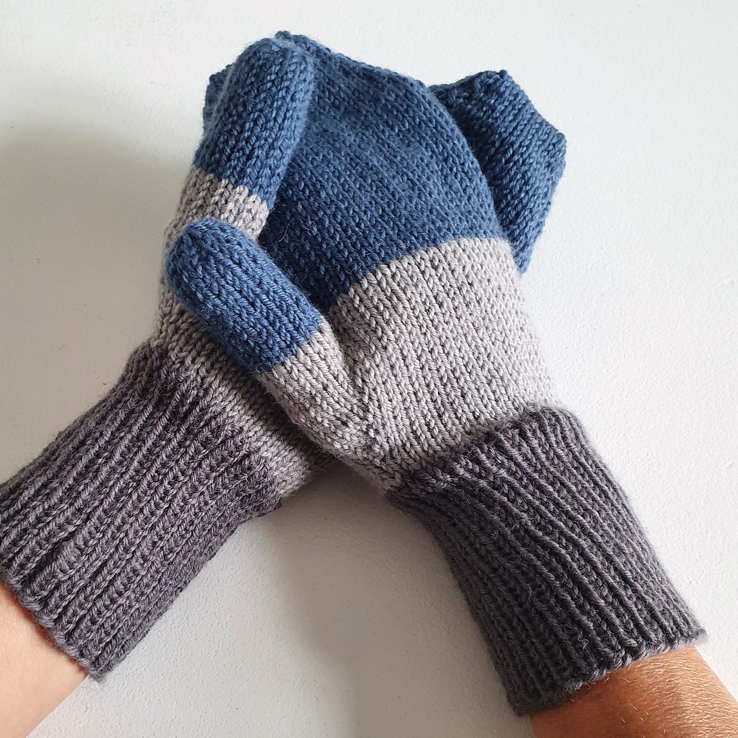 hobbii-lune-luffer-handschuhe-strickanleitung-pdf-s-l image 1