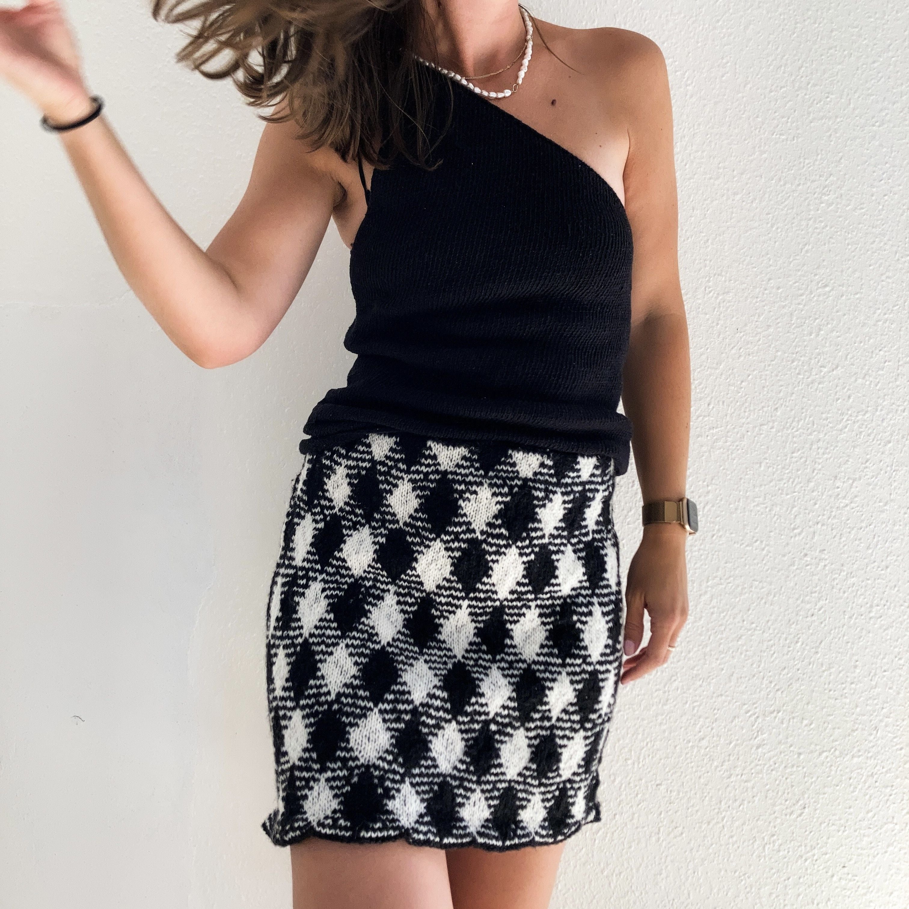 hobbii-coco-skirt-rock-strickanleitung-gr-e-m image 1