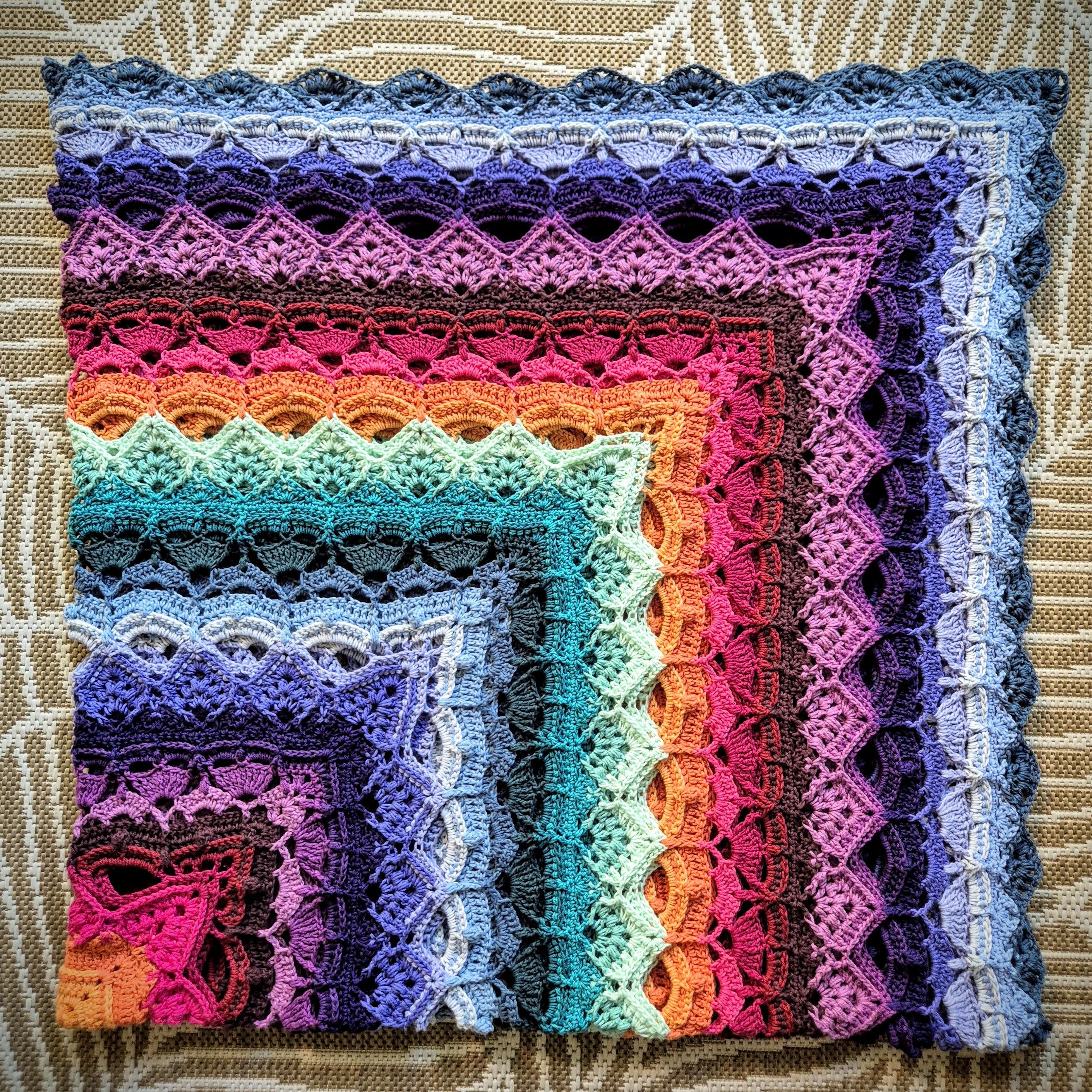 hobbii-silverneedletea-decke-h-kelanleitung-160x160-cm-3d image 7