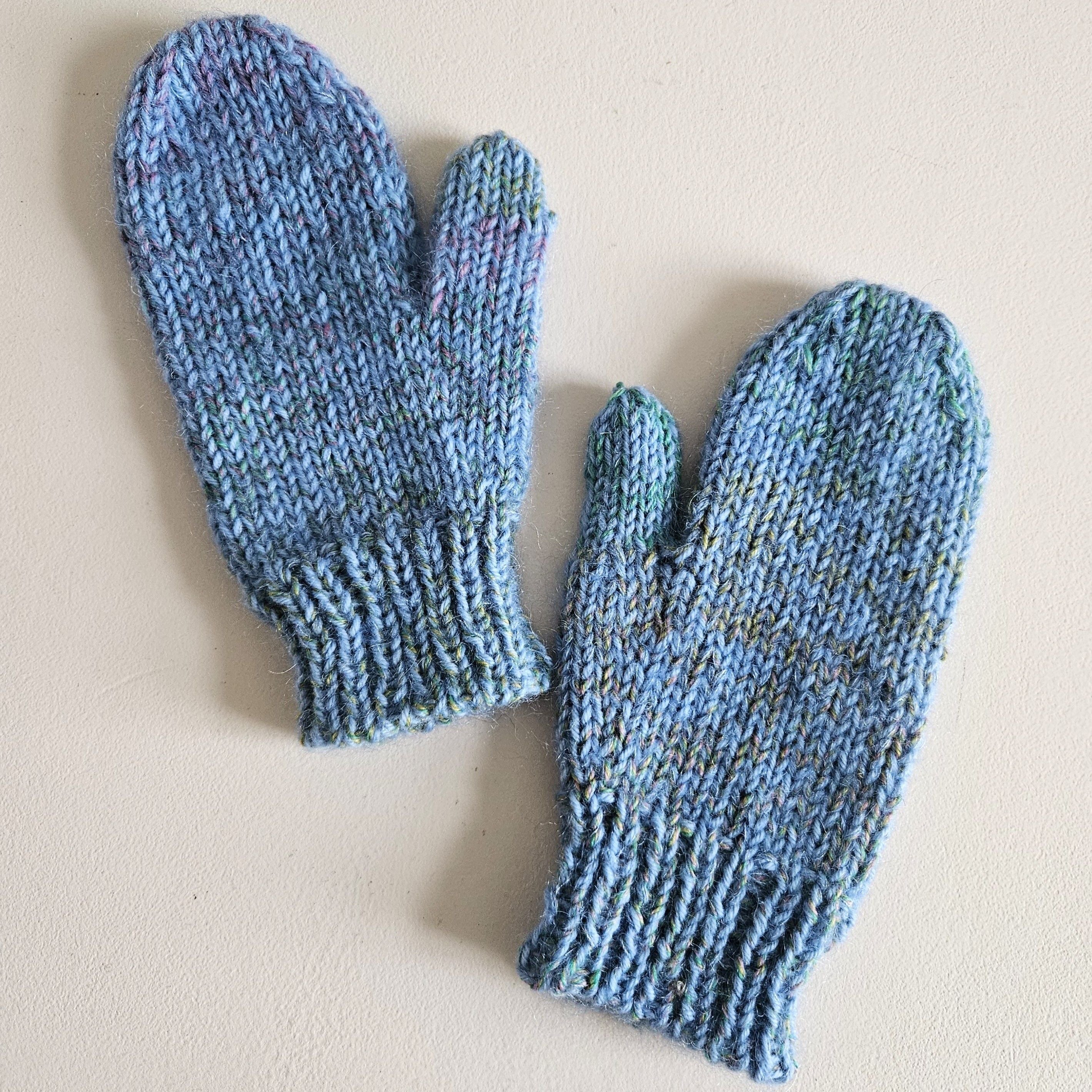 hobbii-chunky-m-tze-und-f-ustlinge-strickanleitung-pdf-m-l image 3