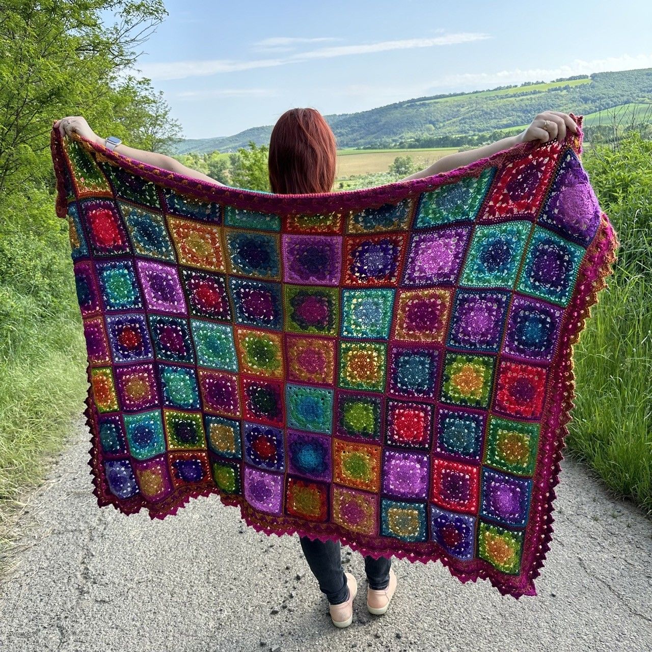 hobbii-lalaith-decke-anleitung-one-size-120x165-cm-quadrate image 3