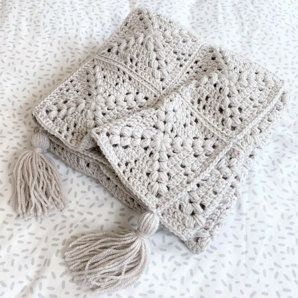 hobbii-anleitungen-lanta-decke-h-keln-granny-squares image 1